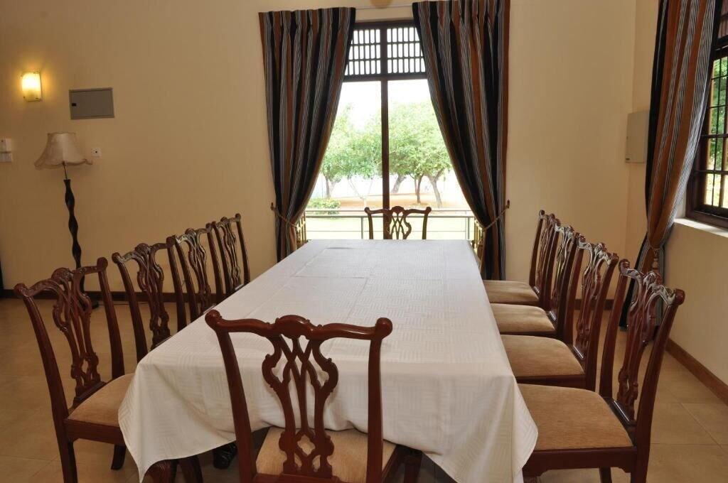 Sala de Reuniones Lake View Bungalow Yala