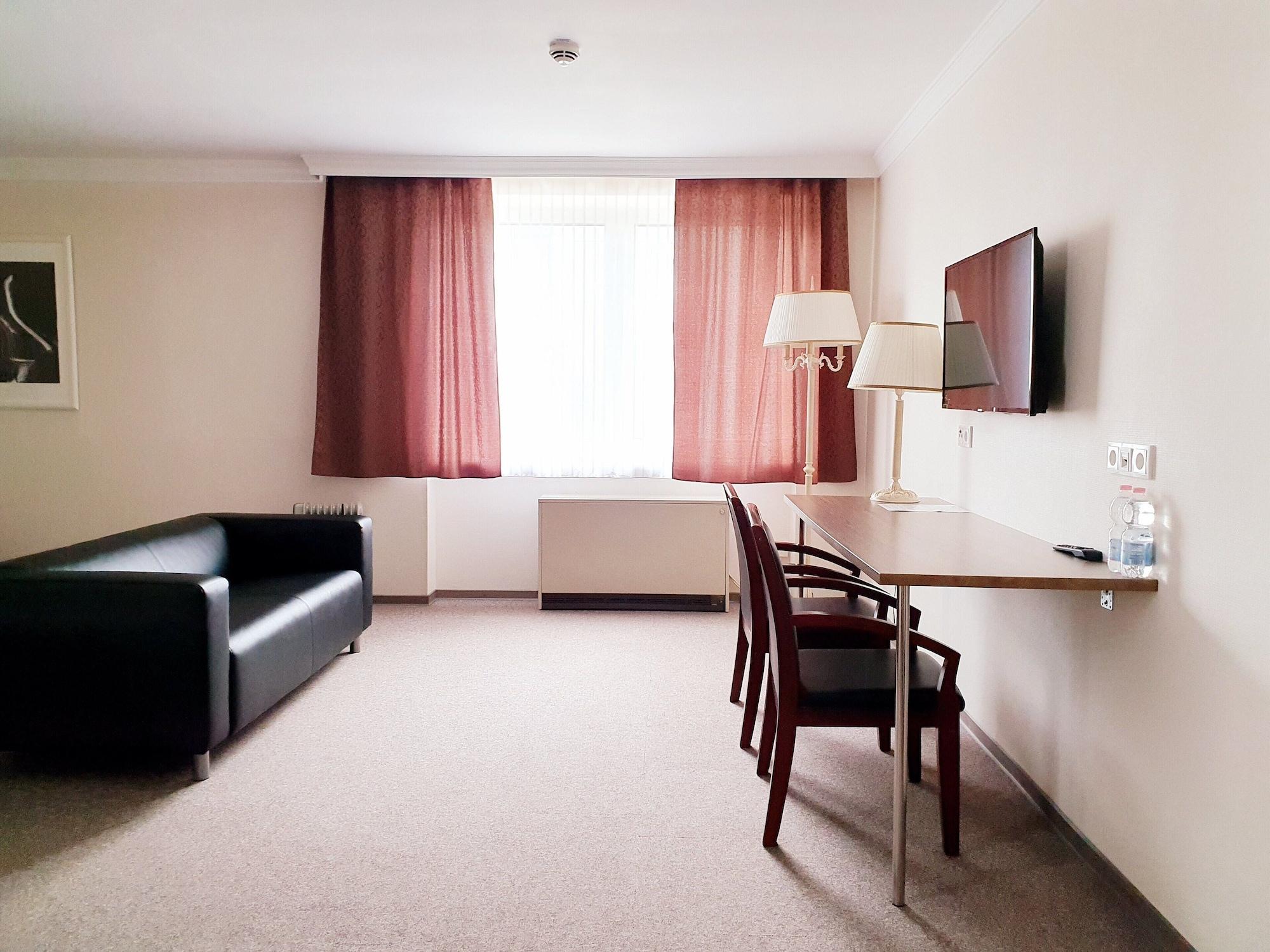 Varios Hotel Pause
