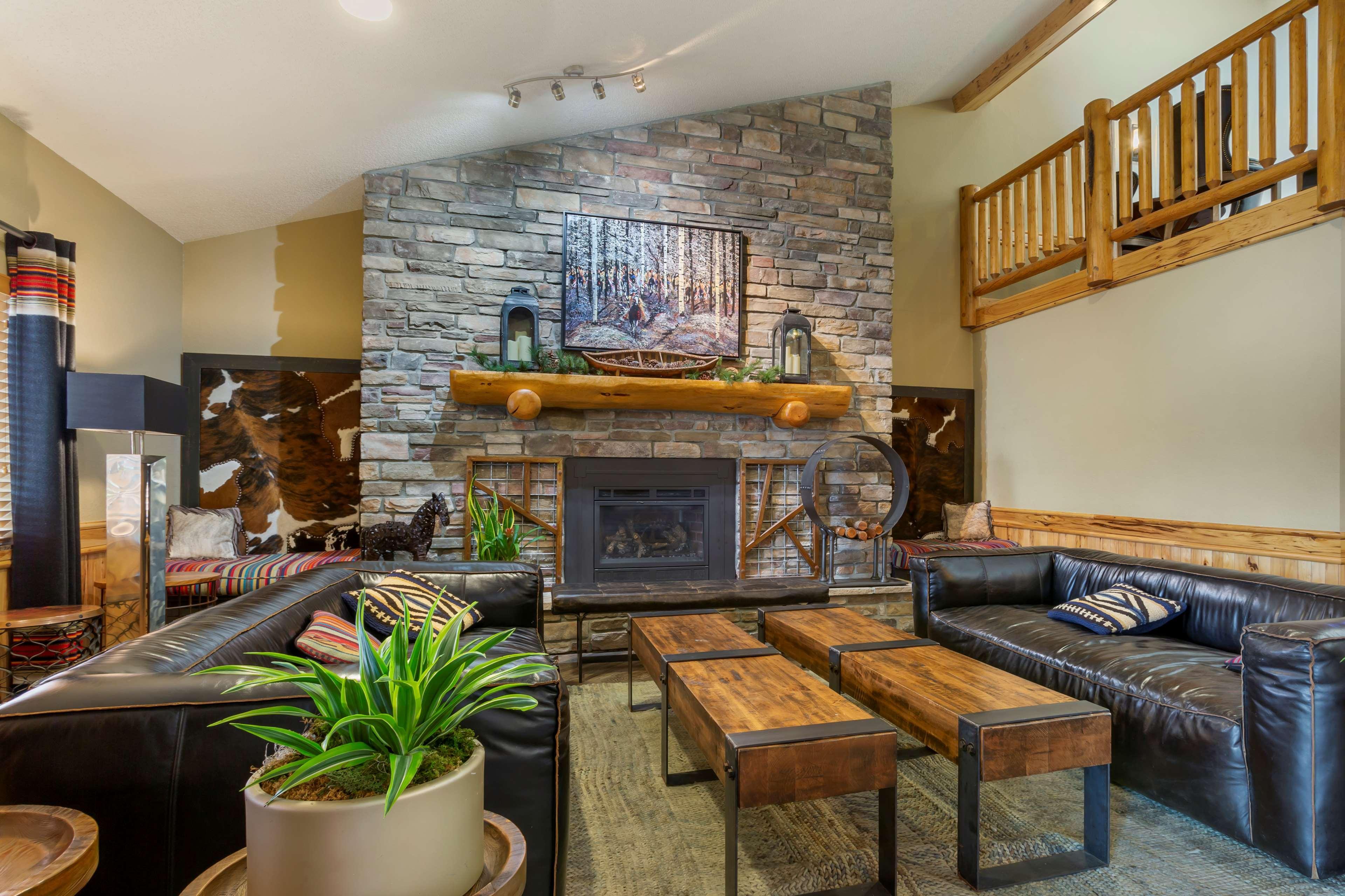 Vista Lobby Best Western Plus McCall Lodge & Suites
