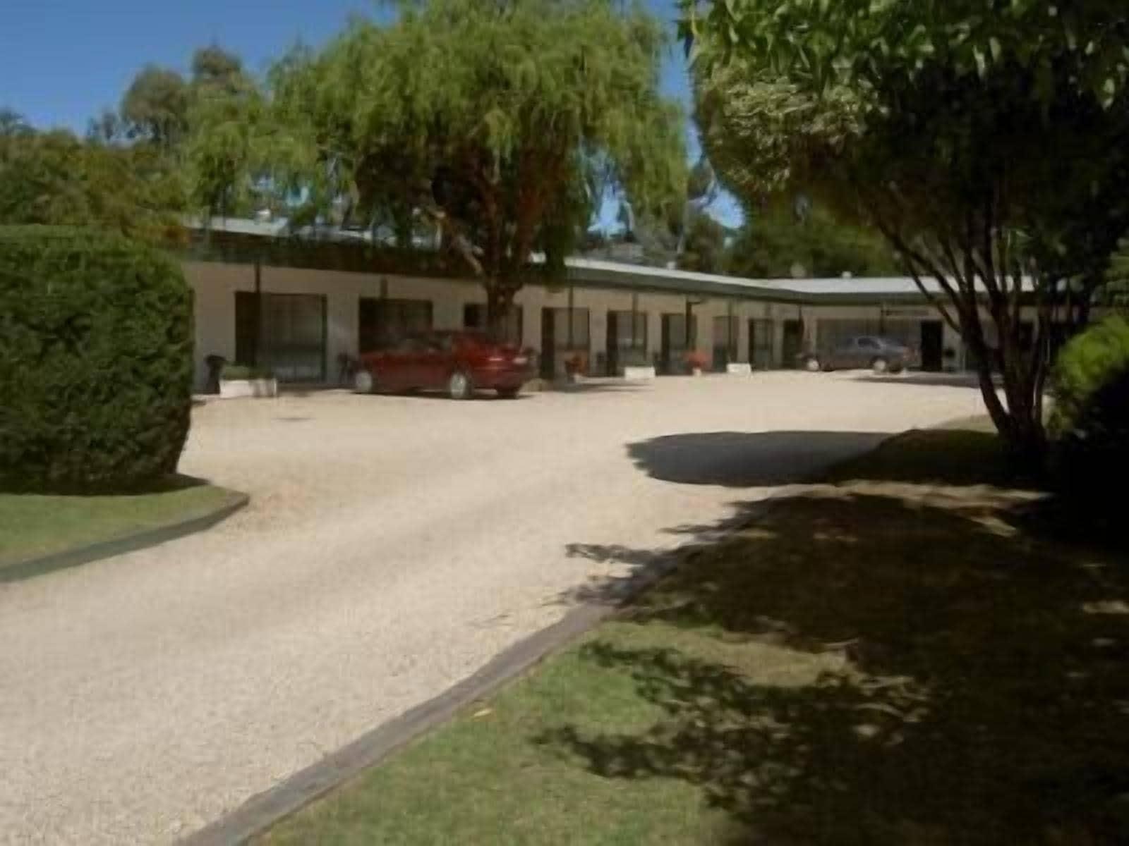 Varios Yea Motel