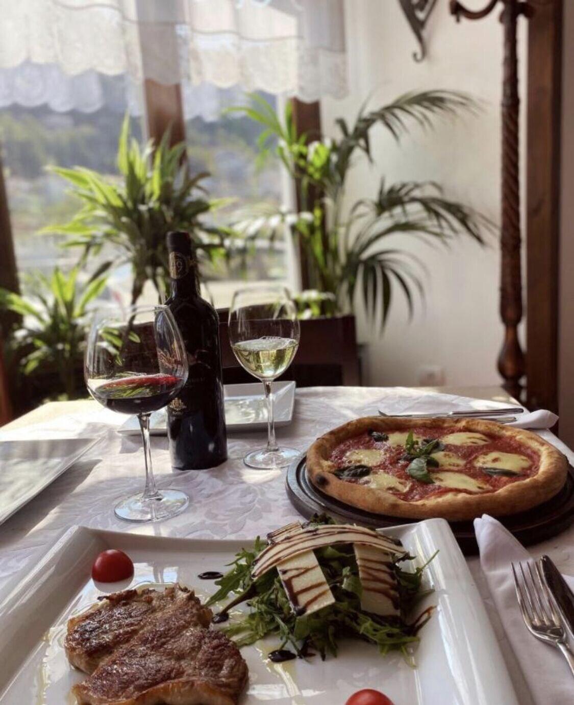 Restaurant White House Berat