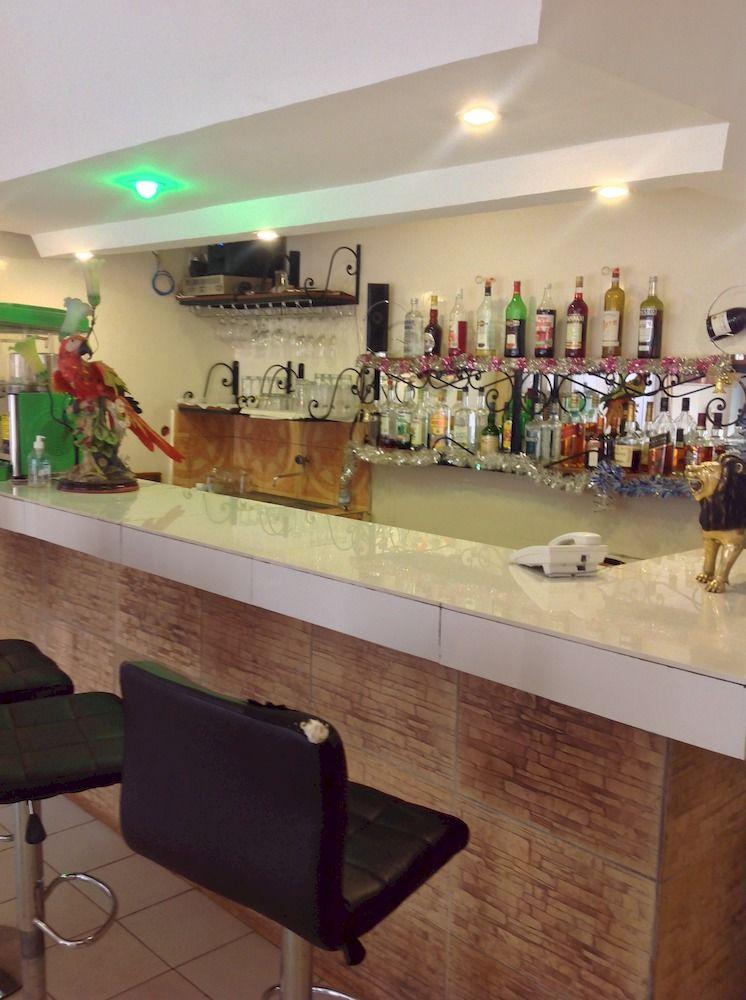 Bar/Salón Ouaga Beach Hotel