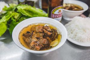 Actividad - Cena en Bun Cha Huong Lien