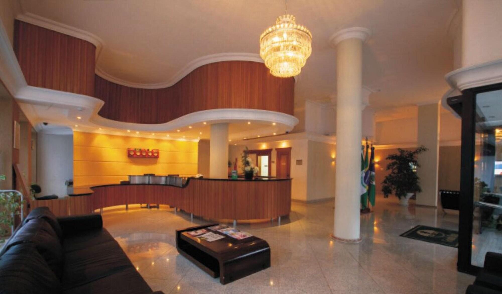 Vista do lobby Grande Hotel Guarapuava