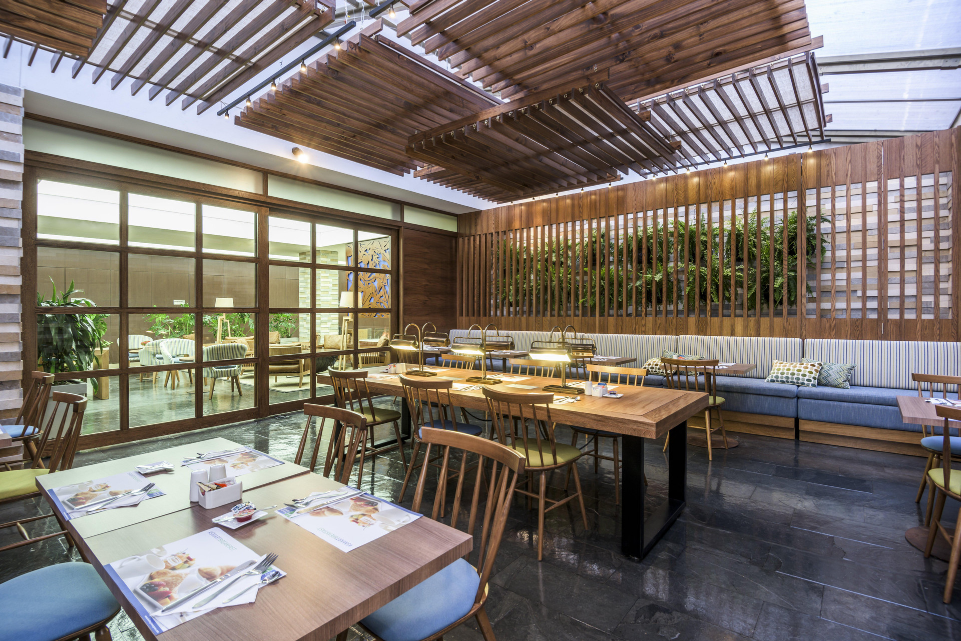 Restaurant Holiday Inn Express Bogotá - Parque La 93 by IHG