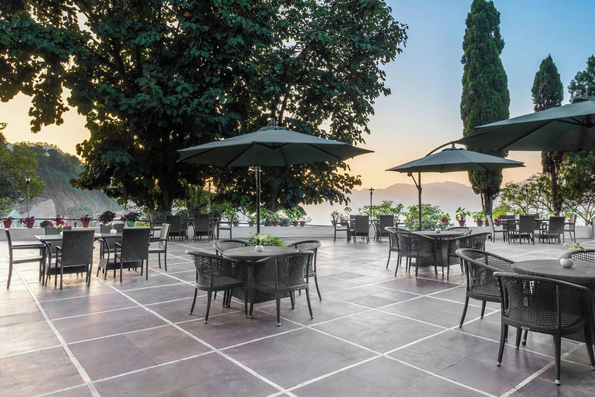 Restaurant The Fern Surya Resort Dharampur, Kasauli Hills, Series by Marriott