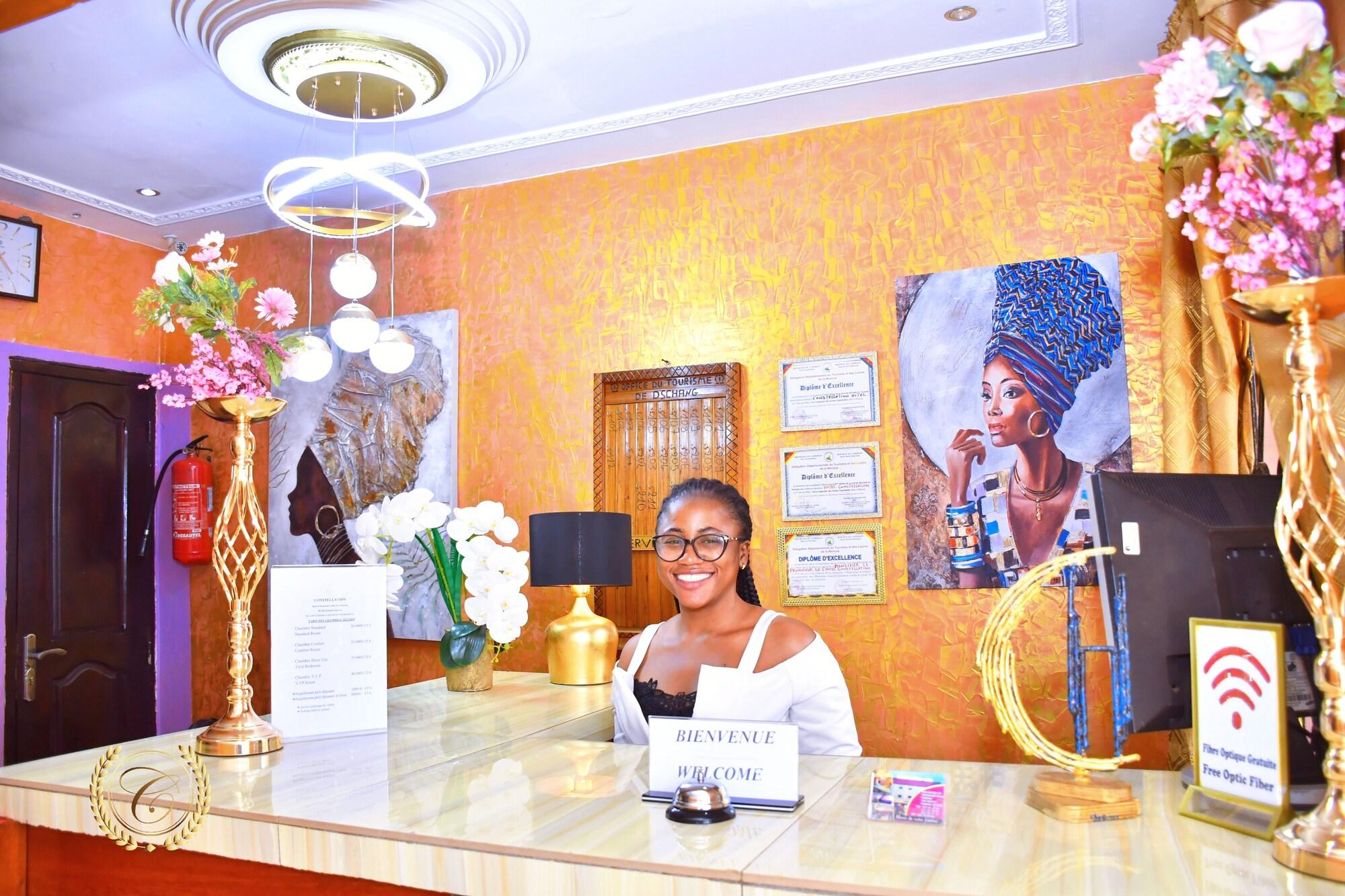 Vista Lobby CONSTELLATION HOTEL