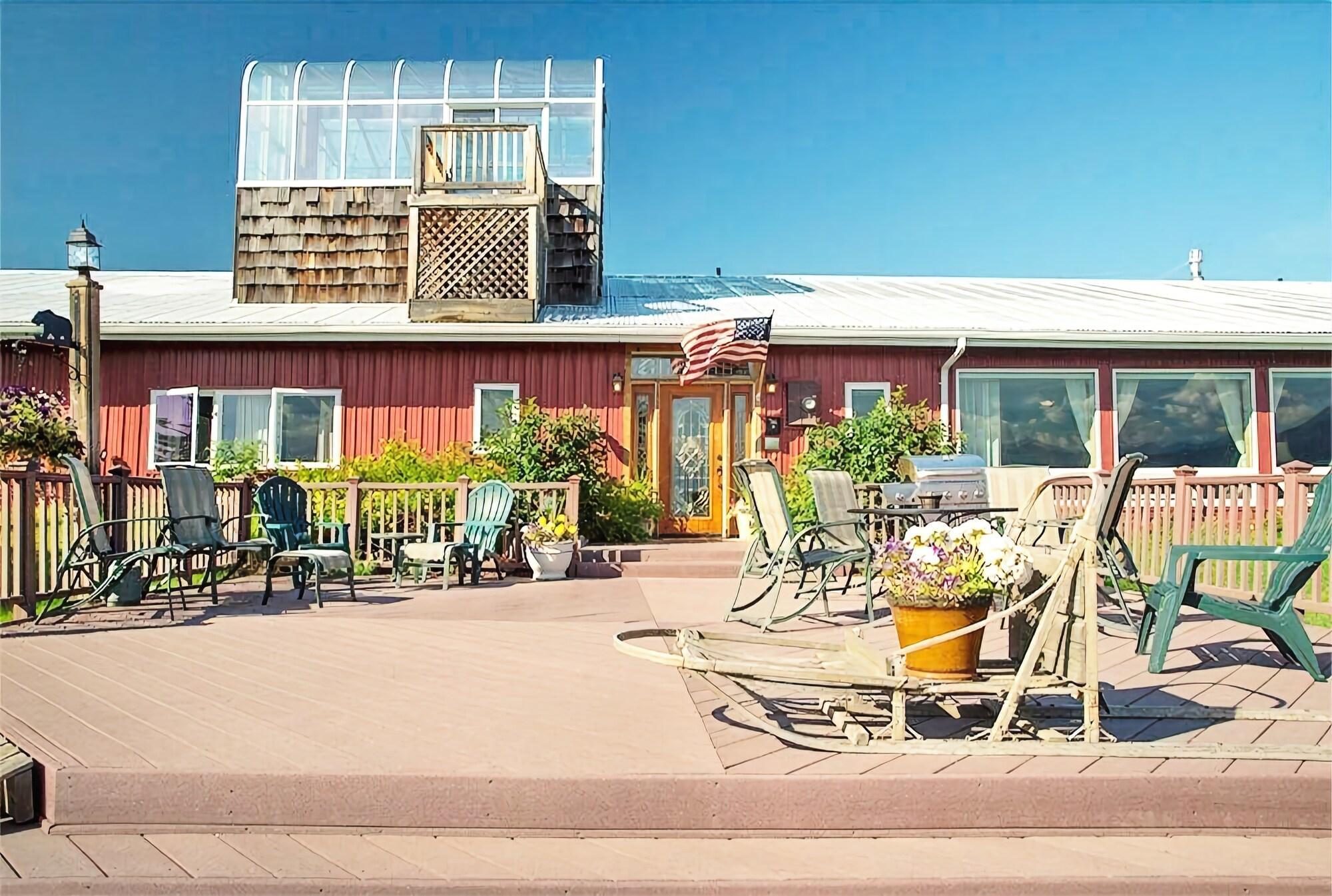 Varios Pioneer Ridge B&B Inn