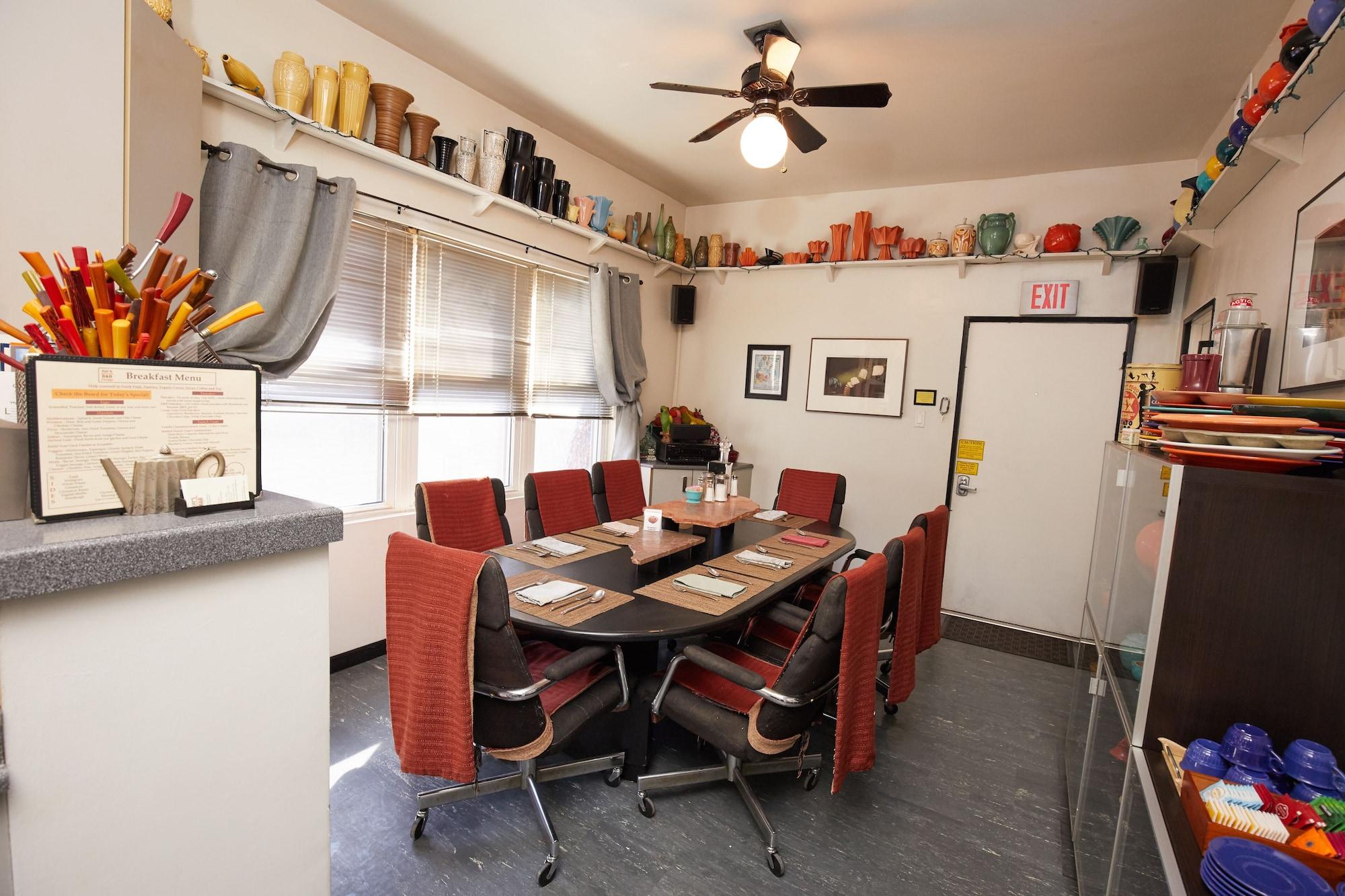 Restaurant Ray's Bucktown B&B