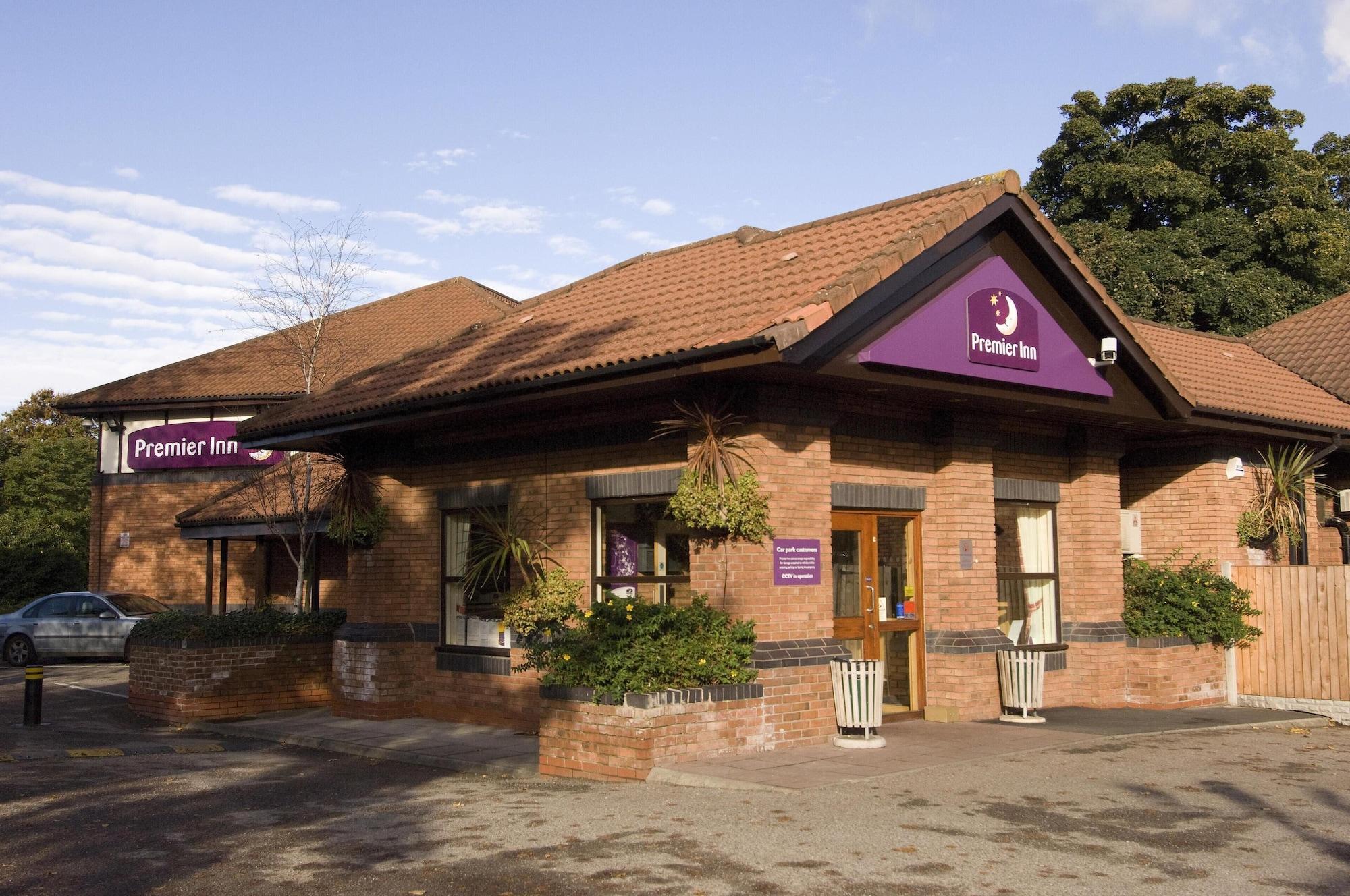 Varios Premier Inn Liverpool - West Derby