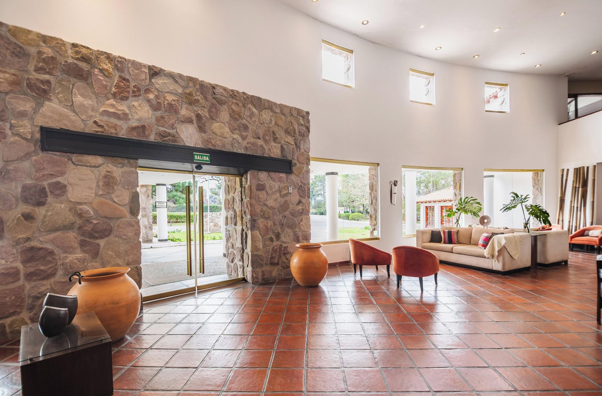 Vista Lobby Altos de la Viña, Wine Hotel & Spa