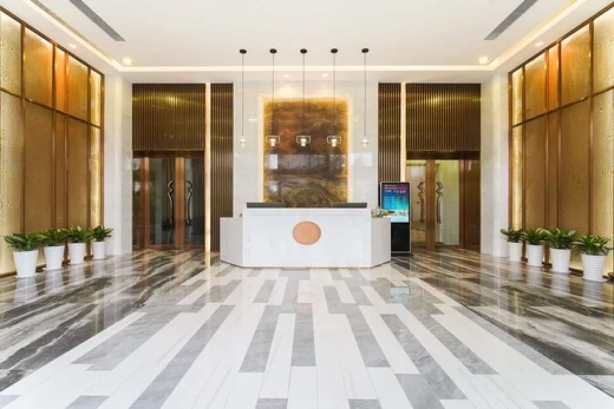 Vista Lobby Zhuhai Boruiwan Binjiang Hotel