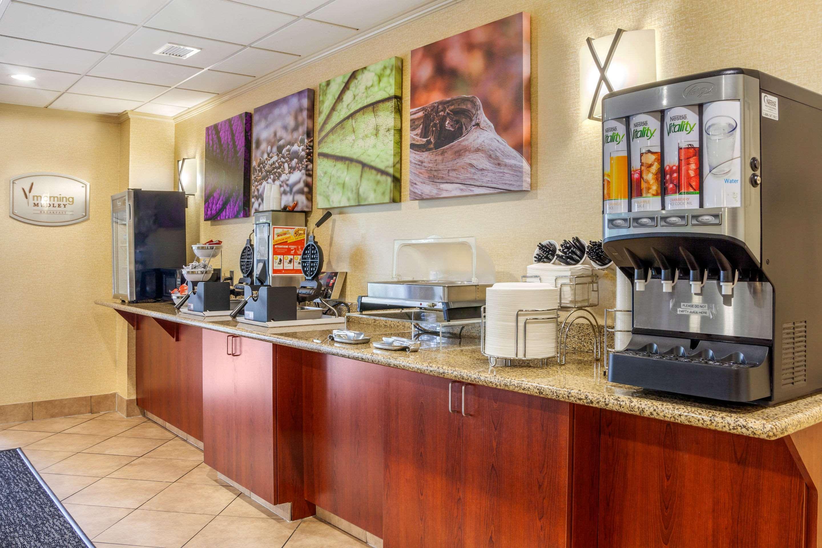 Restaurant Sleep Inn & Suites Milwaukee Airport