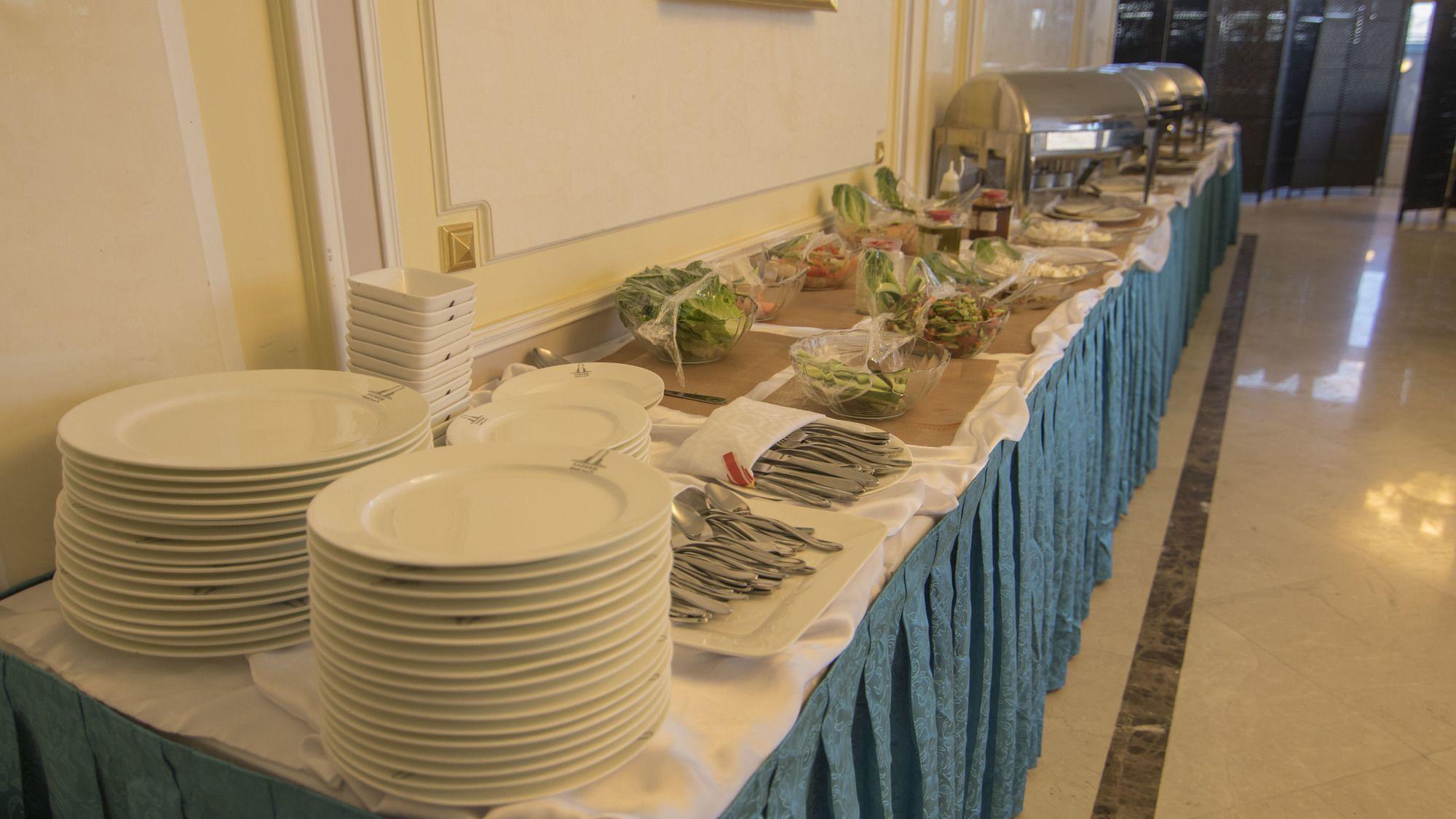 Restaurant Sadeem Al Fajr Hotel Suites