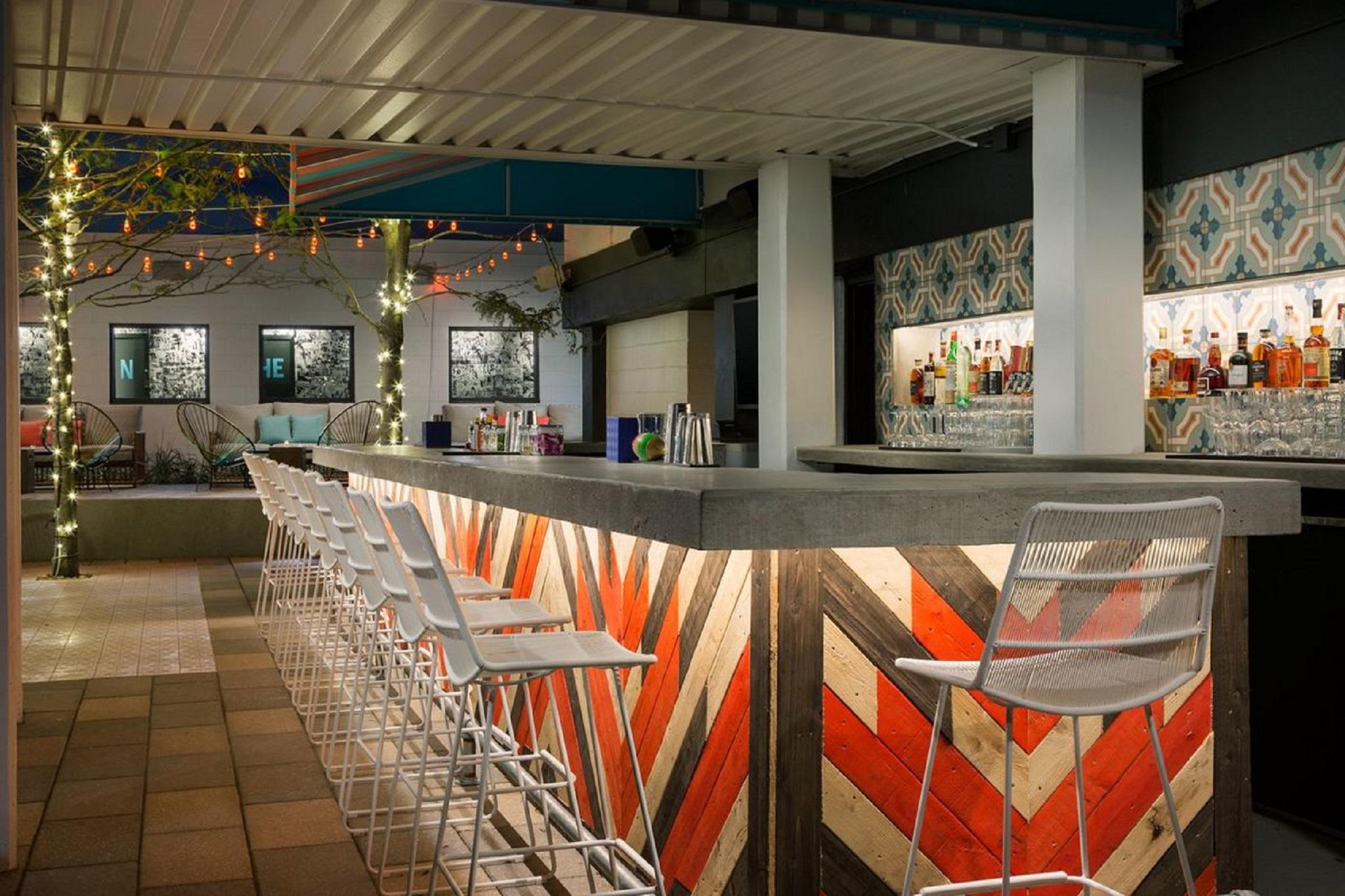 Restaurant Studio Allston Hotel
