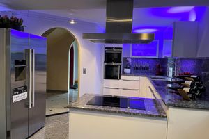 Alquiler Vacacional - House Respirada NRW Wellness area, whirlpool, gym, sauna