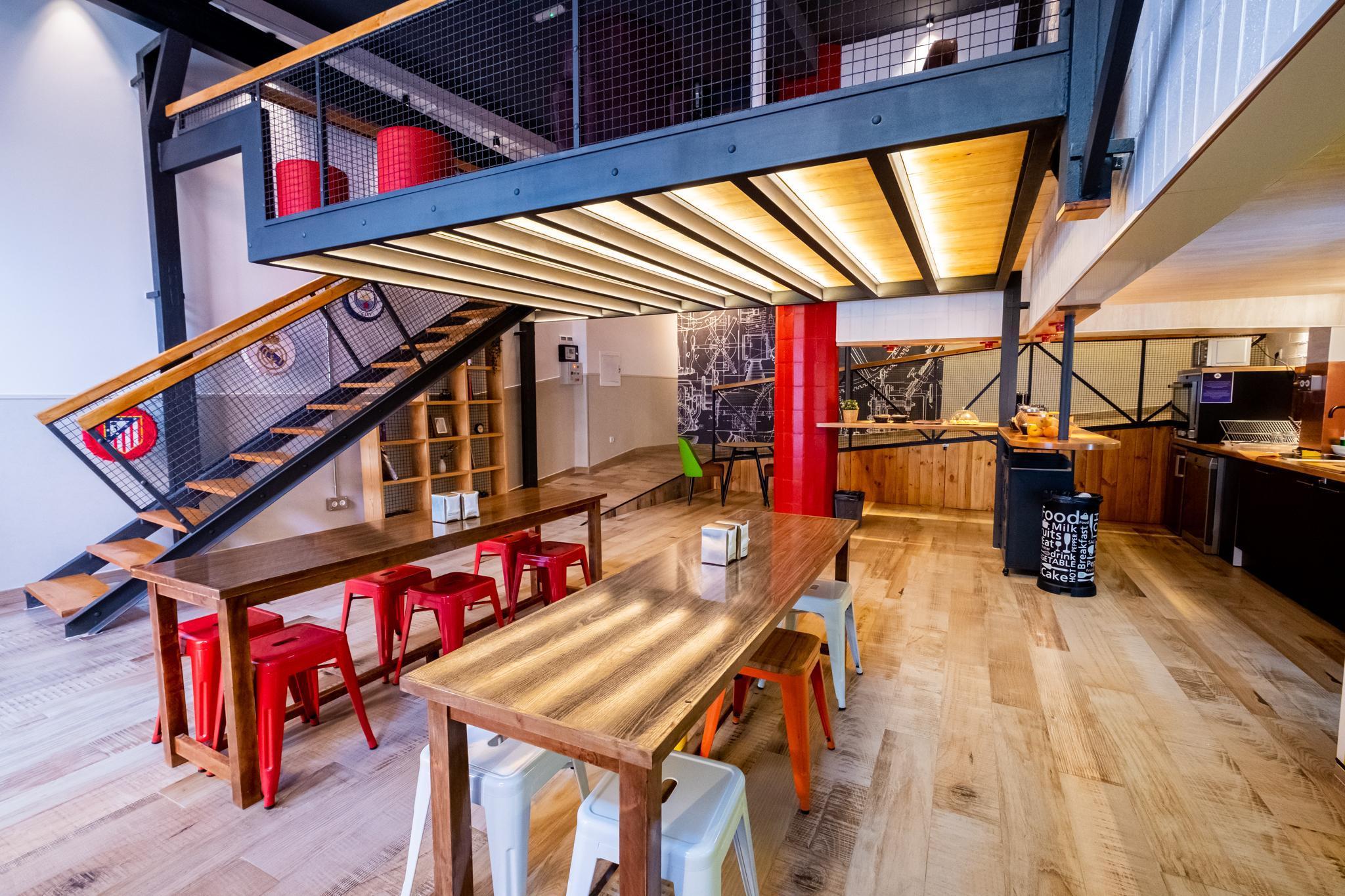 Vista Exterior Far Home Bernabeu