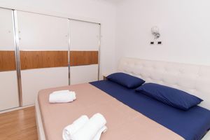 Alquiler Vacacional - Gorgeous 3 Bedroom Apartment in the very center of Tirana