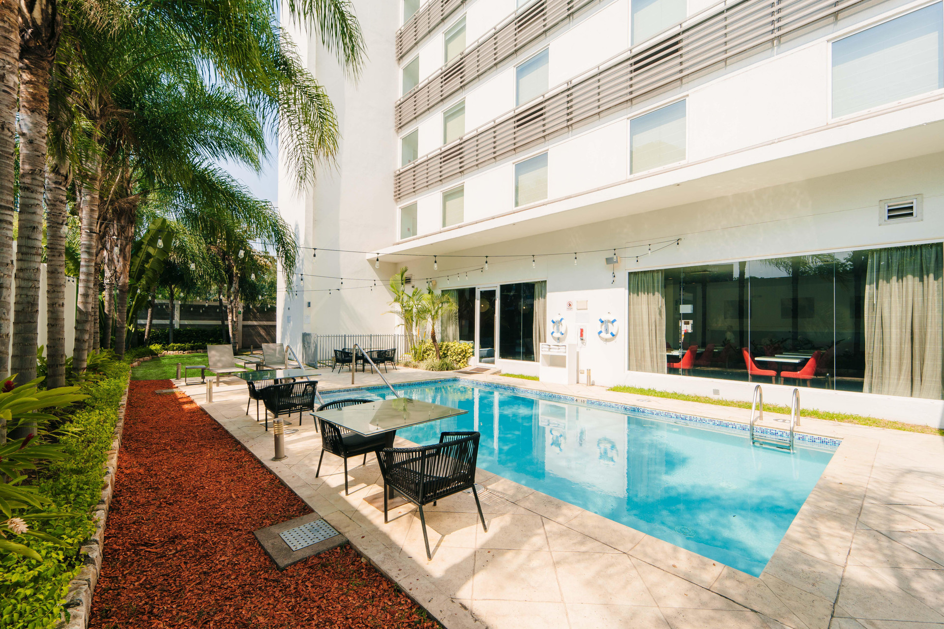 Vista Piscina Holiday Inn Express Tegucigalpa by IHG