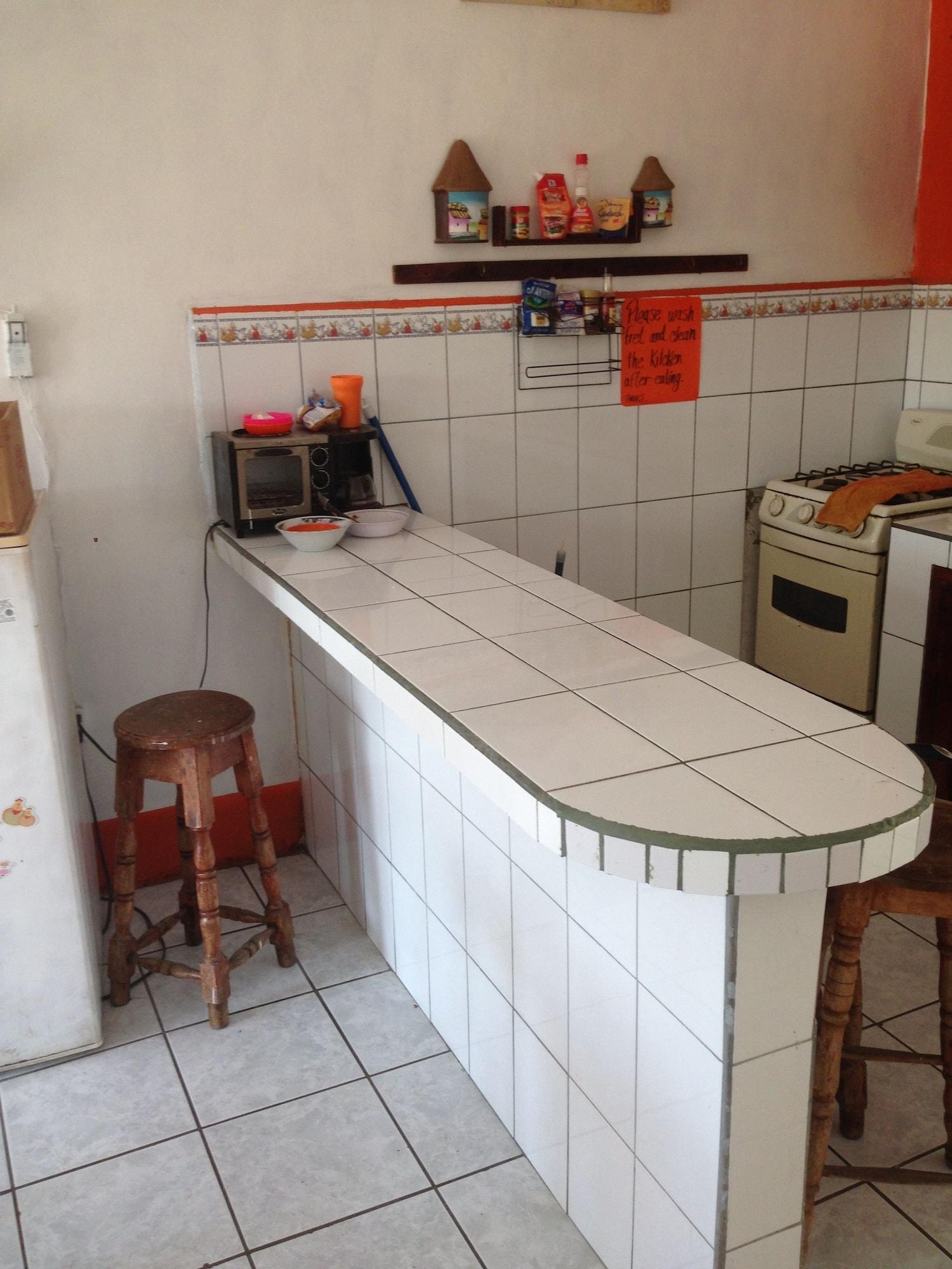Restaurant Hostal Brisas y Olas - Hostel