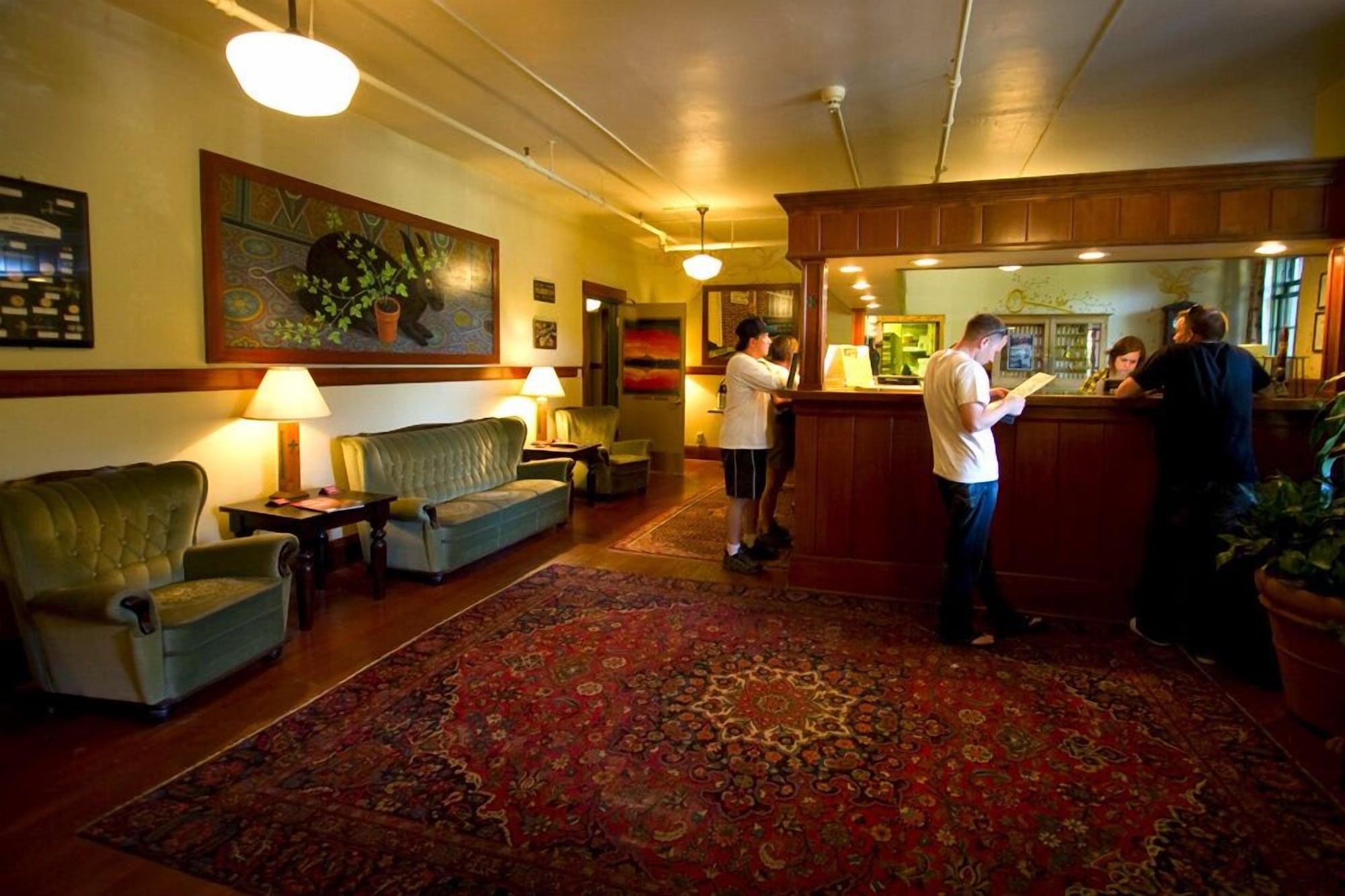 Vista Lobby McMenamins Edgefield