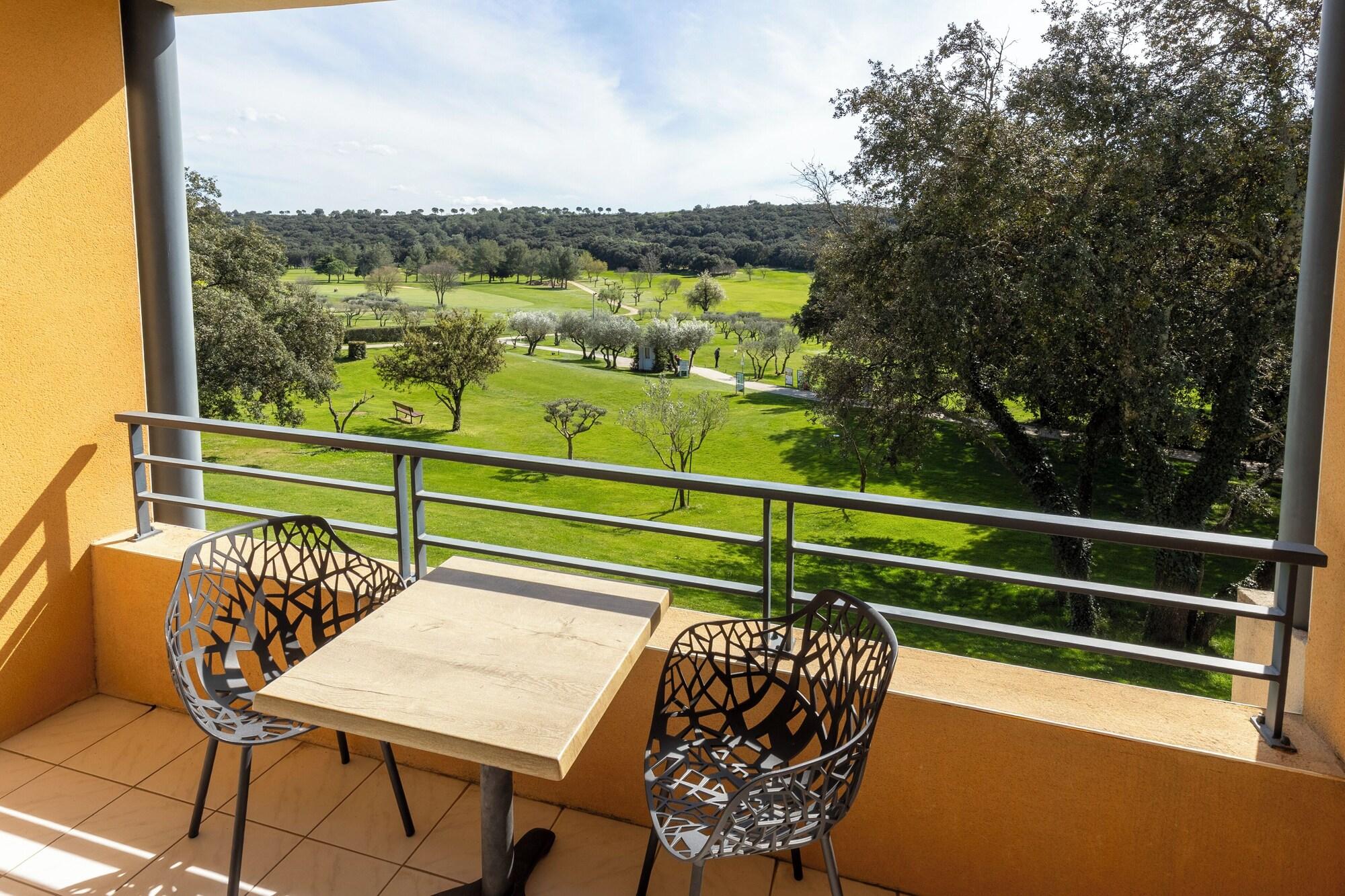 Varios Golf & Résidence de Nîmes Vacquerolles