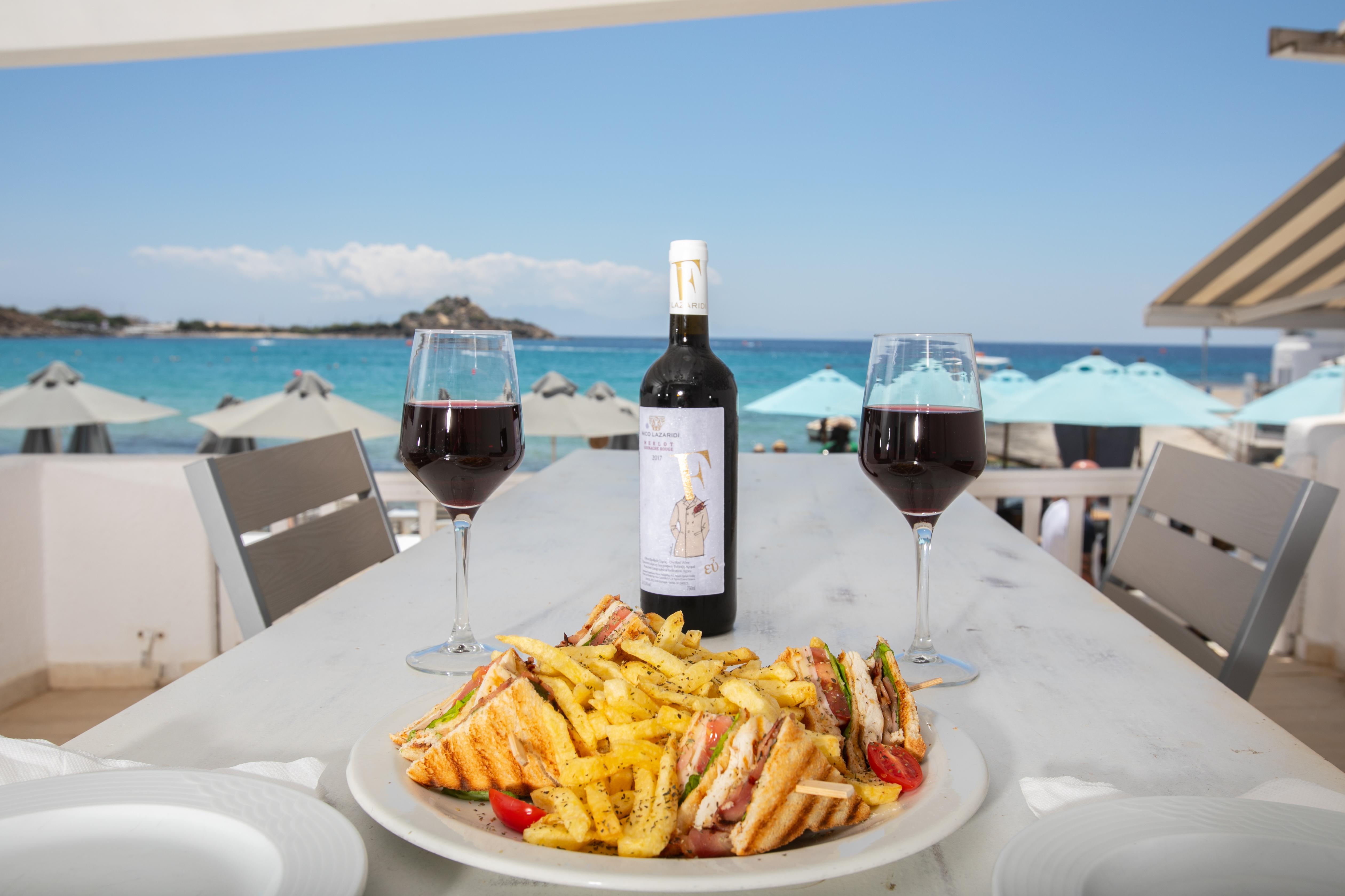 Restaurant Acrogiali Beachfront Hotel