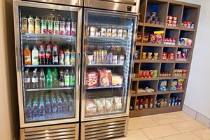 Alojamiento - Holiday Inn Express & Suites Greenwood Mall by IHG