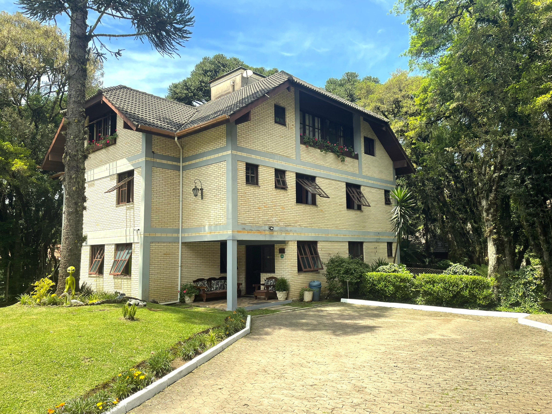 Vista Exterior Pousada Bella Serra