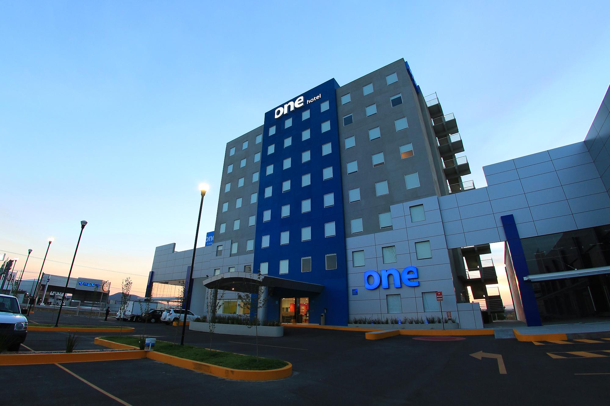 Vista Exterior One Querétaro Aeropuerto Hotel