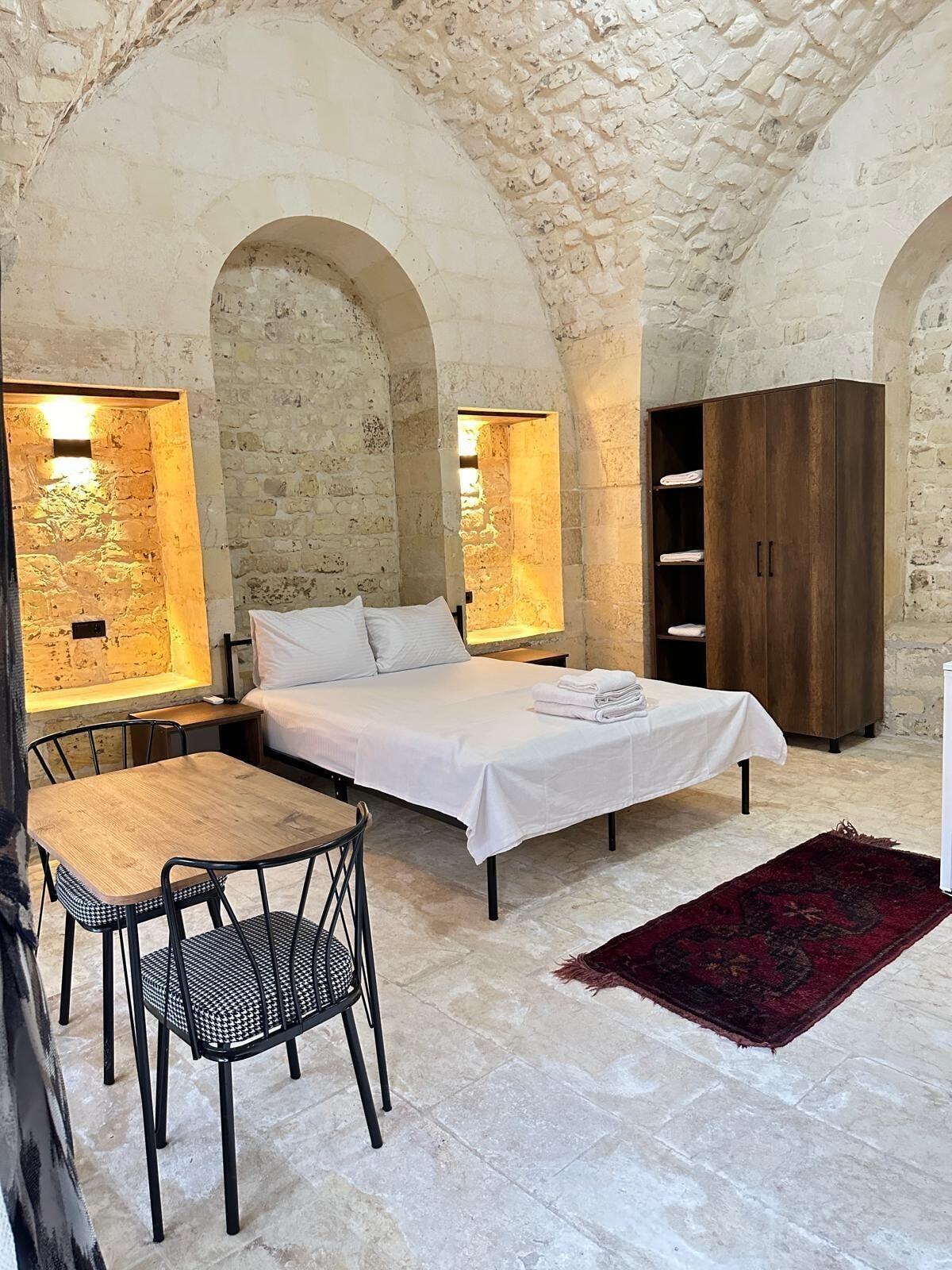 Varios Sefertepe Hotel