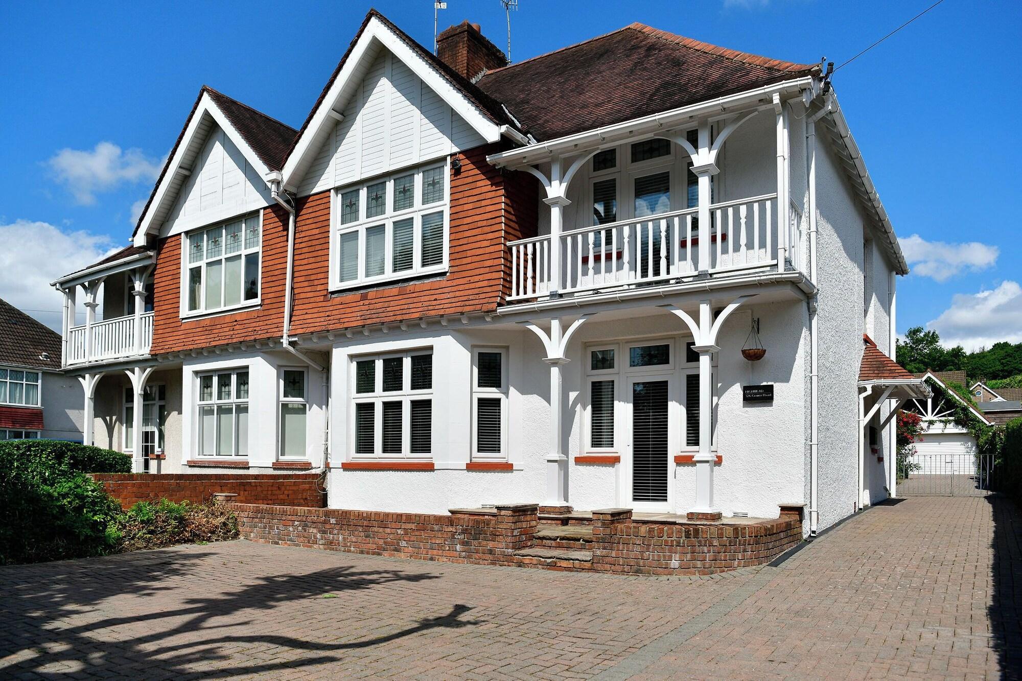 Vista Exterior Just Stay Wales - Highmead House
