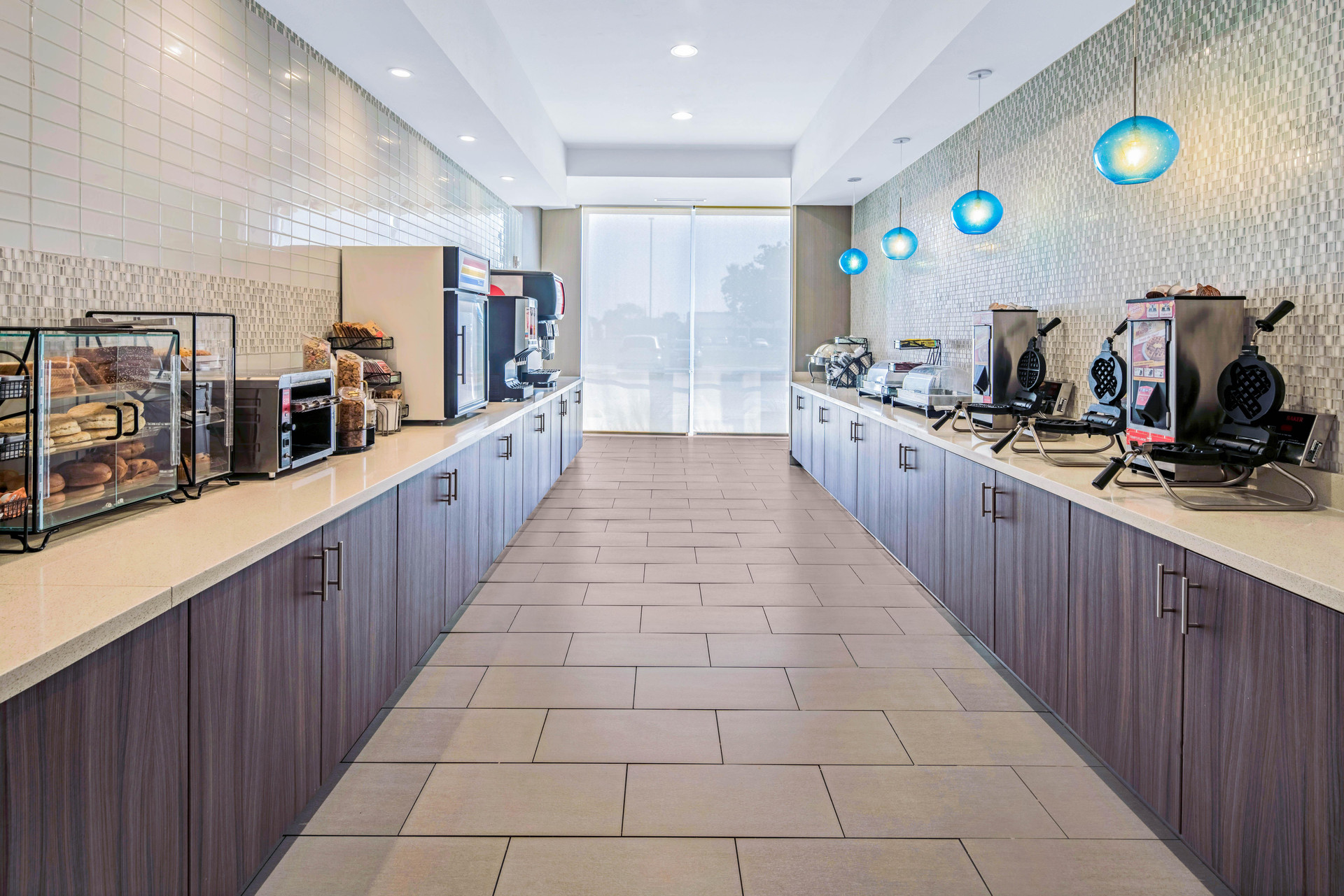 Vista Lobby La Quinta Inn & Suites by Wyndham McAllen La Plaza Mall