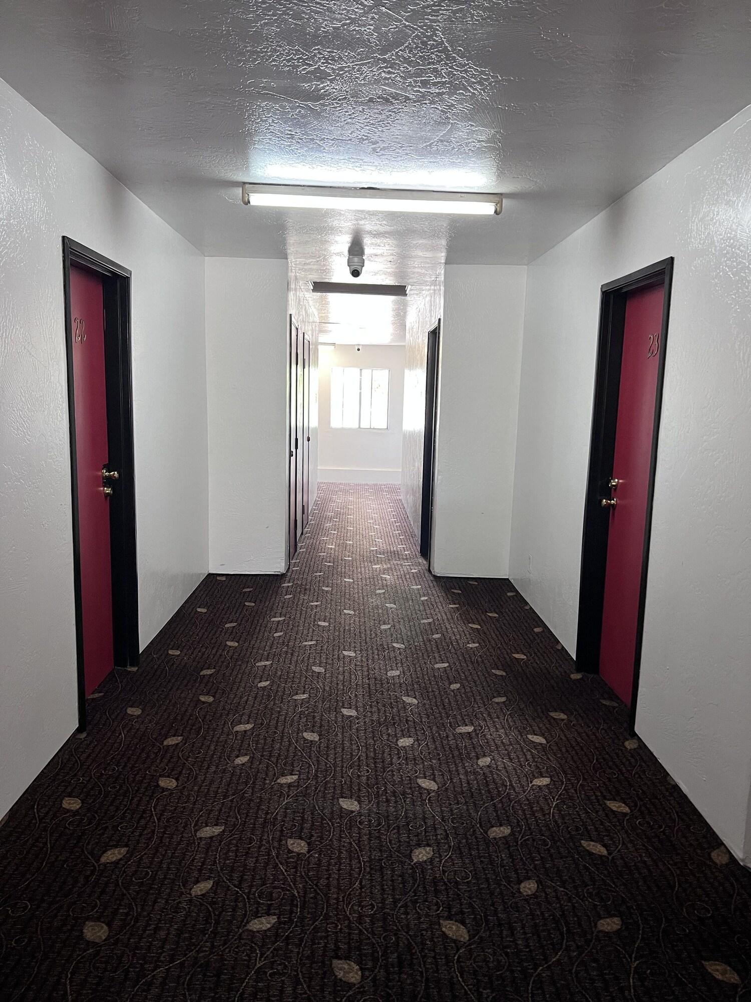 Varios Miller Hotel