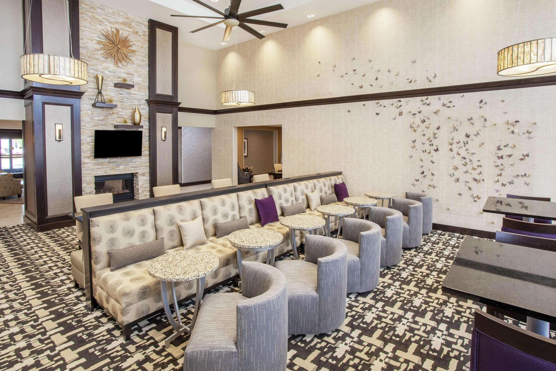 Vista Lobby Homewood Suites by Hilton Munster