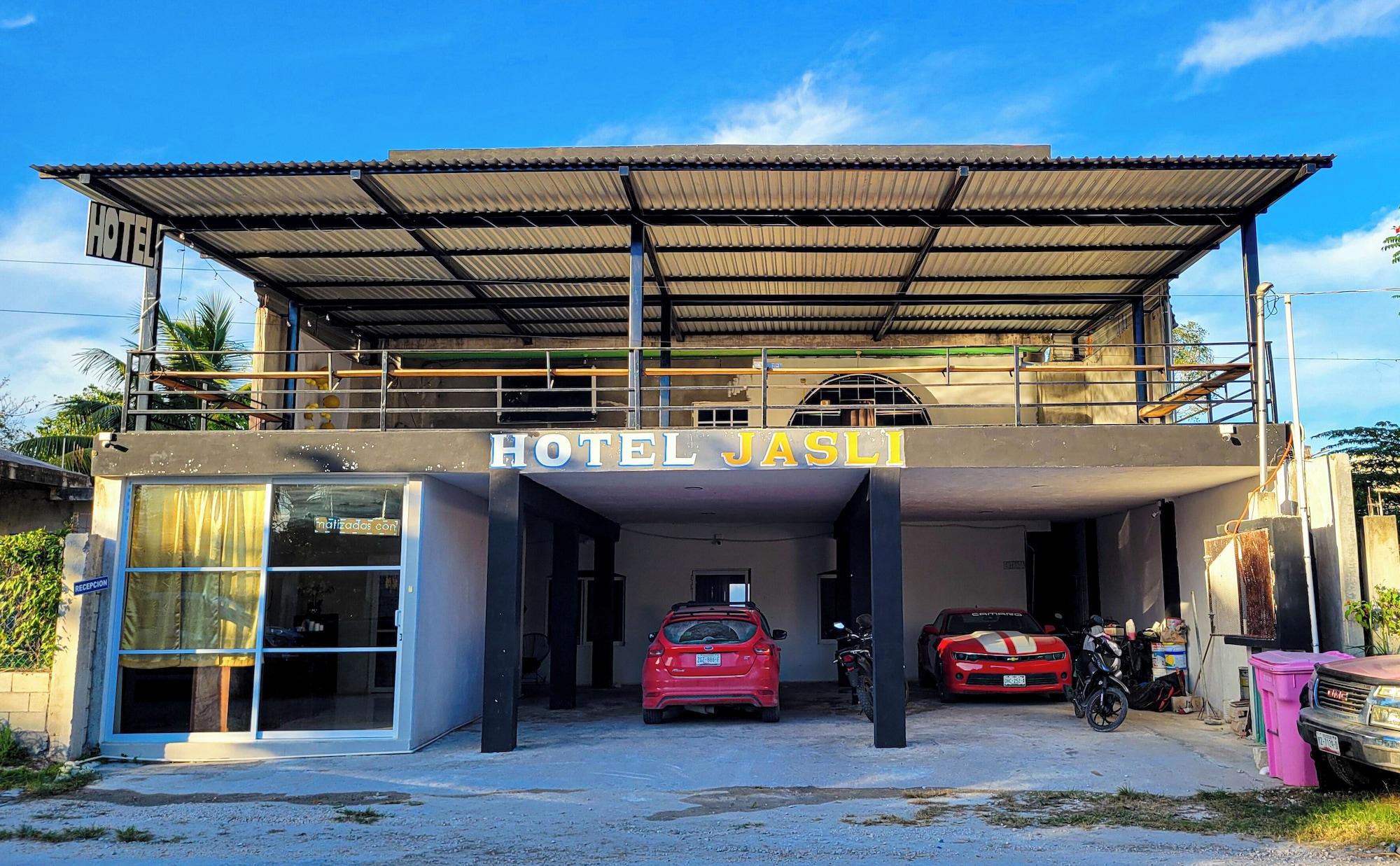Vista Exterior Hotel Jasli