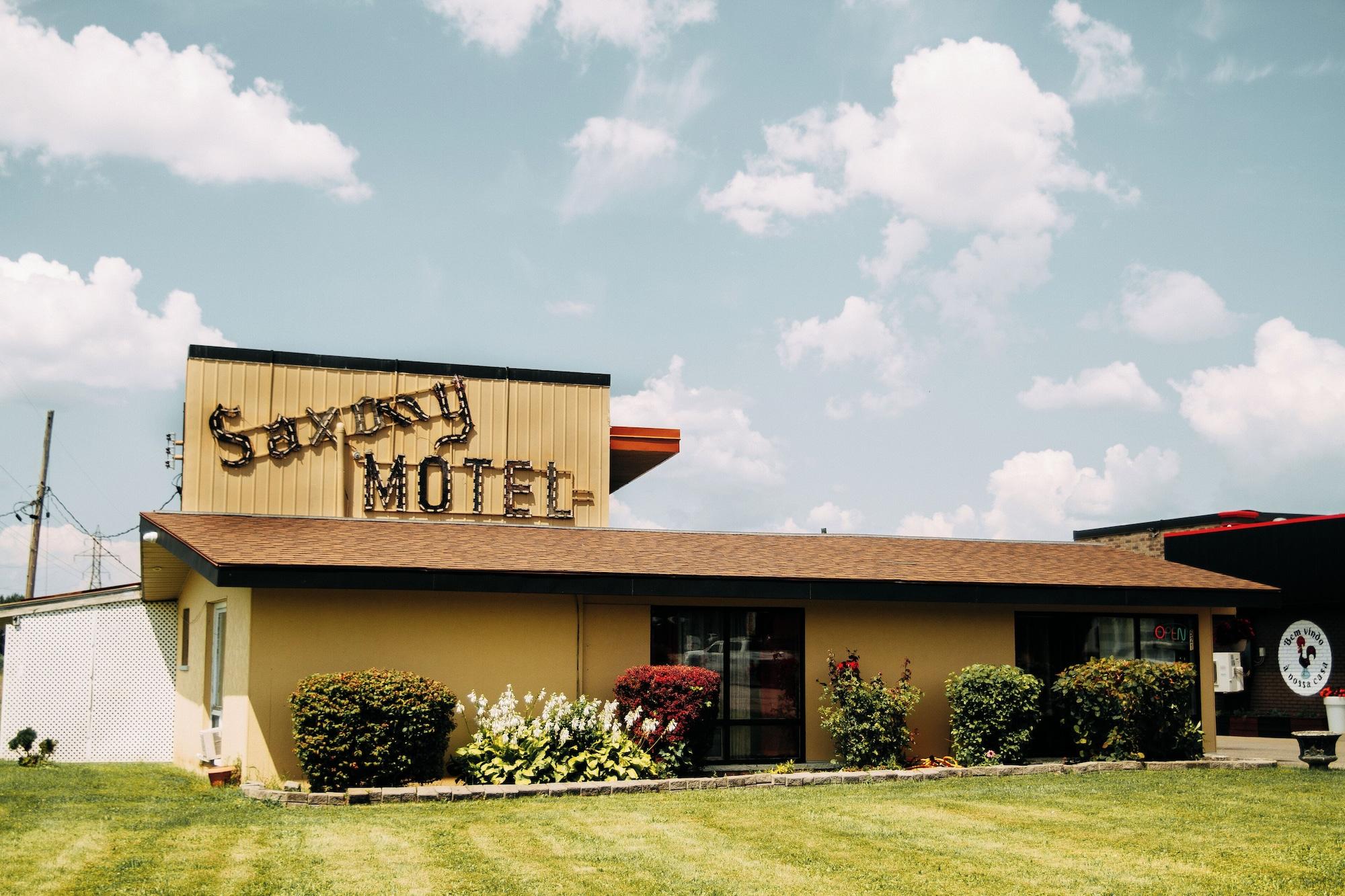 Vista Exterior Saxony Motel