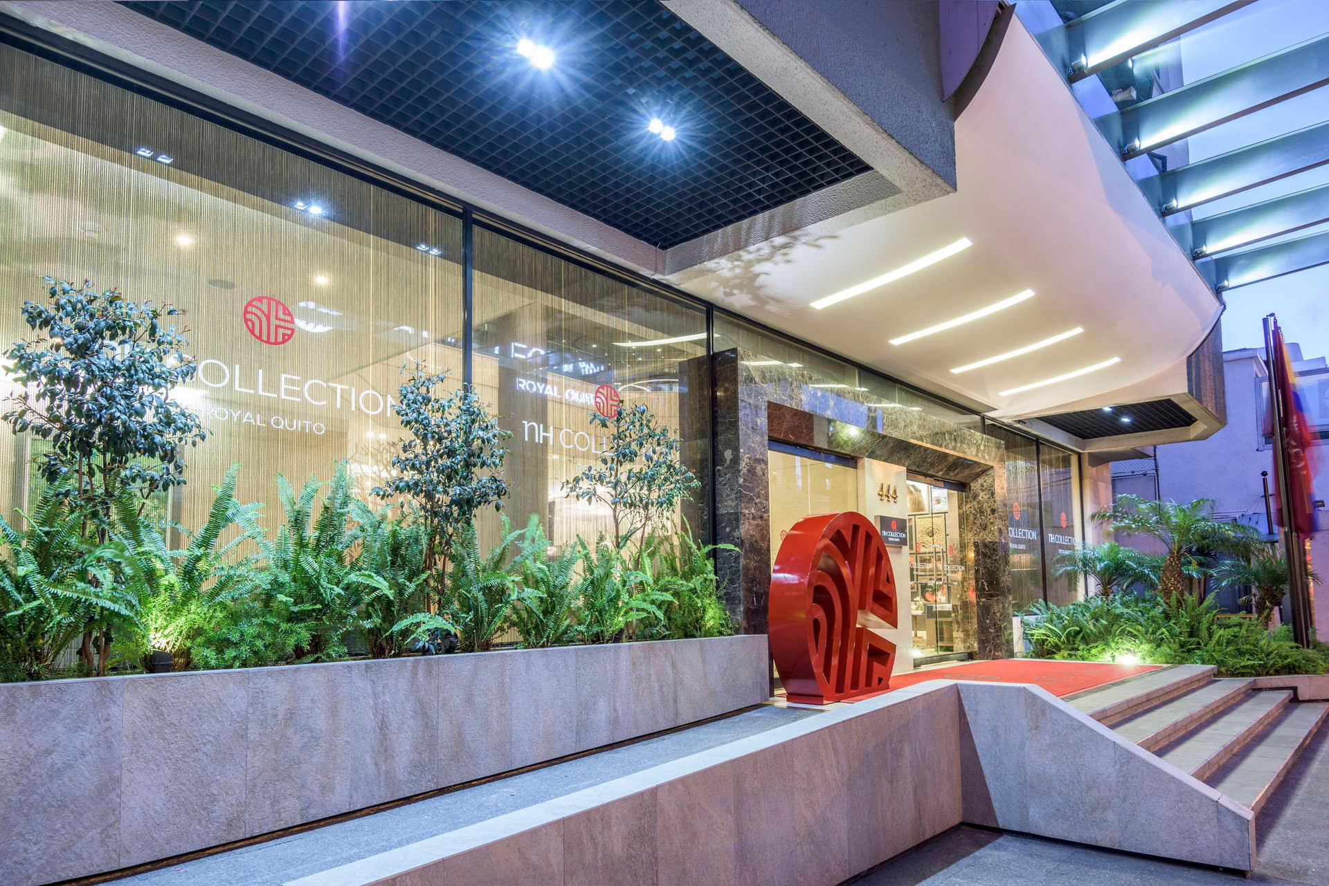 Vista Exterior NH Collection Quito Royal