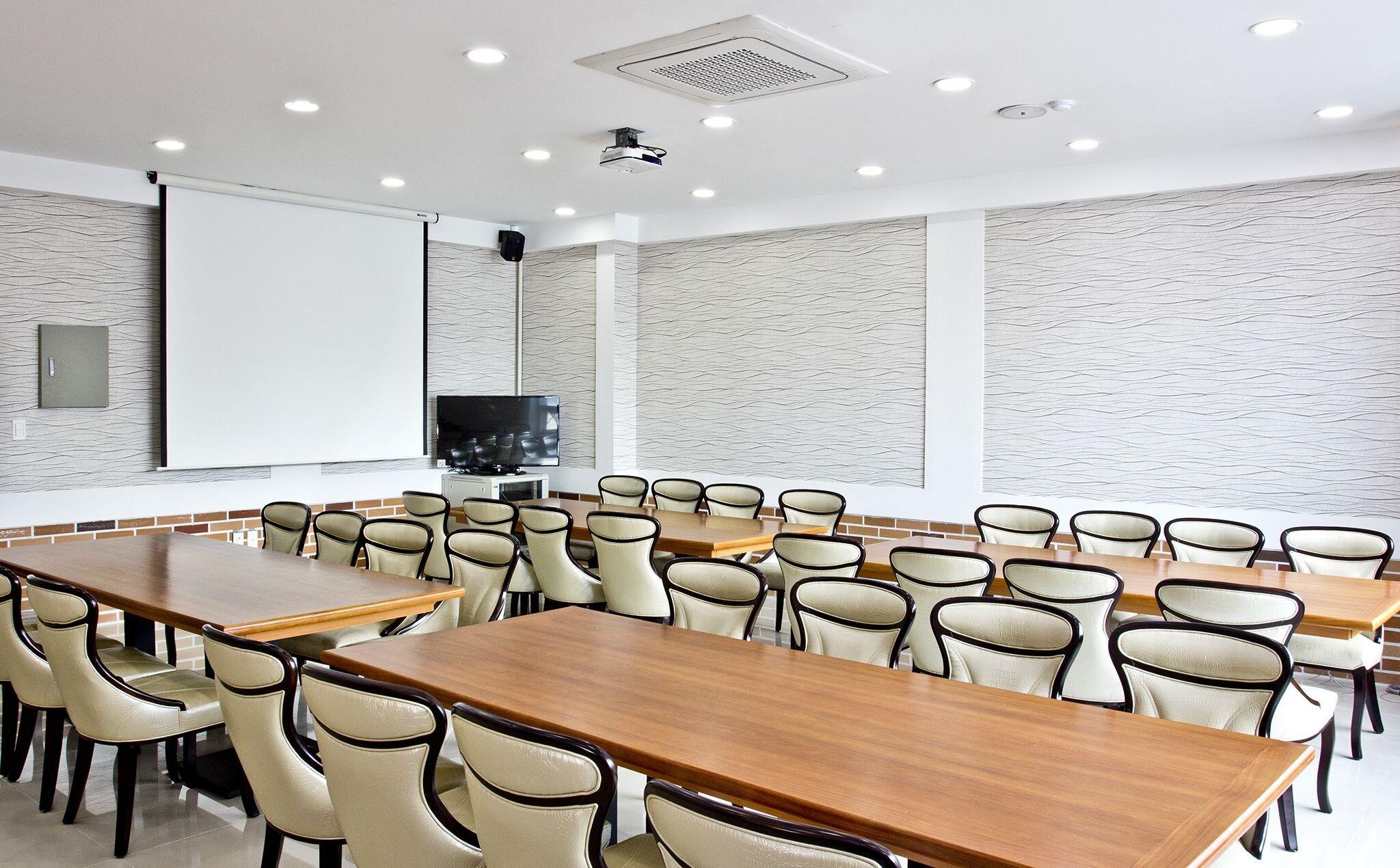 Centro de Negocios Geoje Ocean Hotel