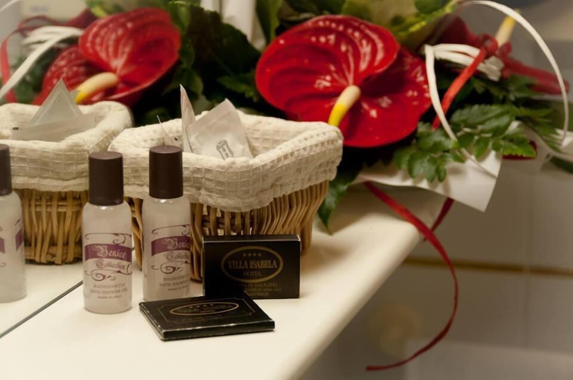 Equipamiento de Habitación Villa Isabela