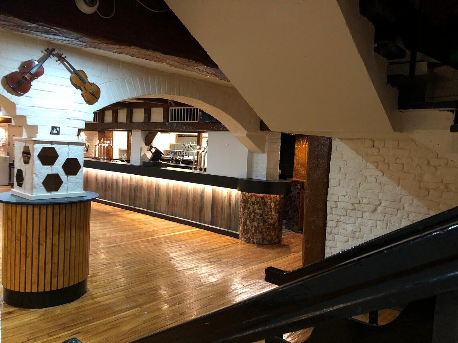 Bar/Salón Metro Inns Walsall