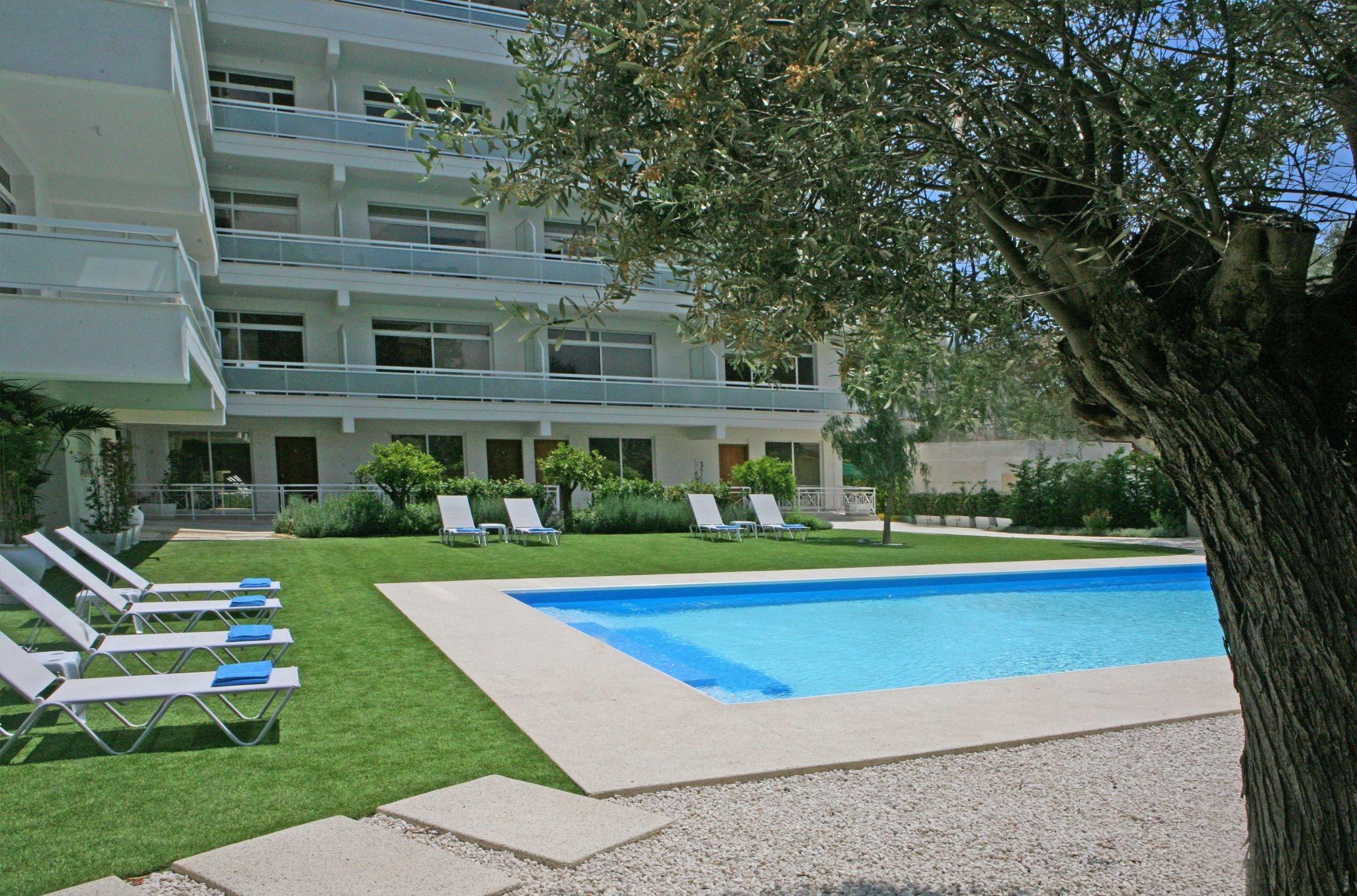 Vista Piscina Corina Suites and Apartments
