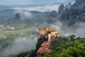 Passeio - Excursão de dois dias para grupos pequenos em Meteora saindo de Atenas