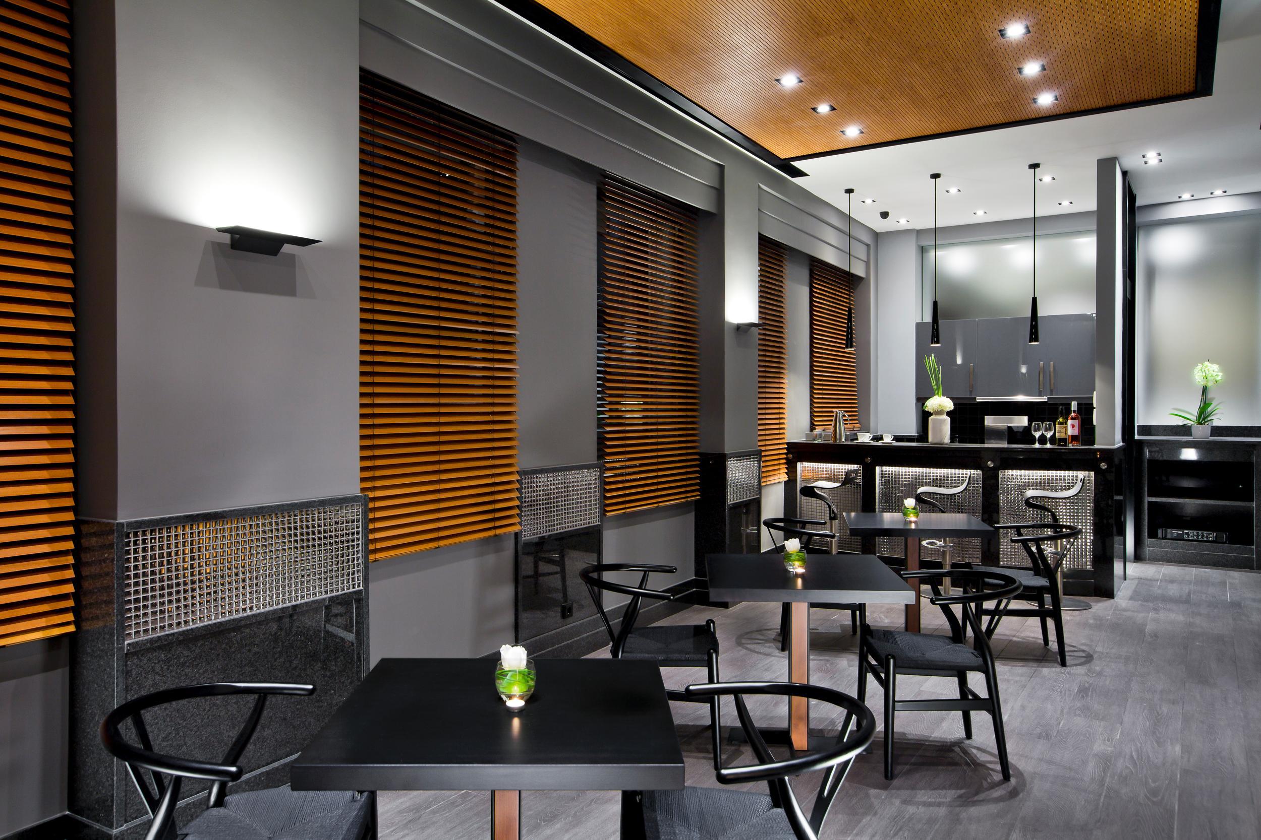Bar/Salón MET34 Athens
