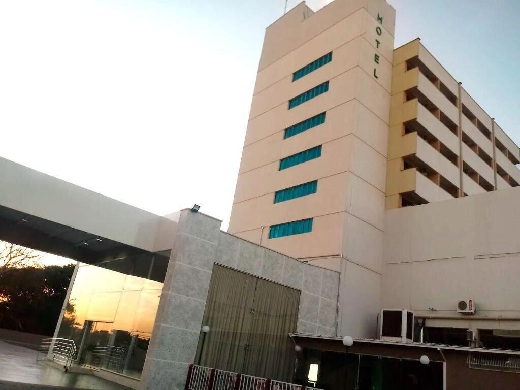 Varios House Inn Hotel