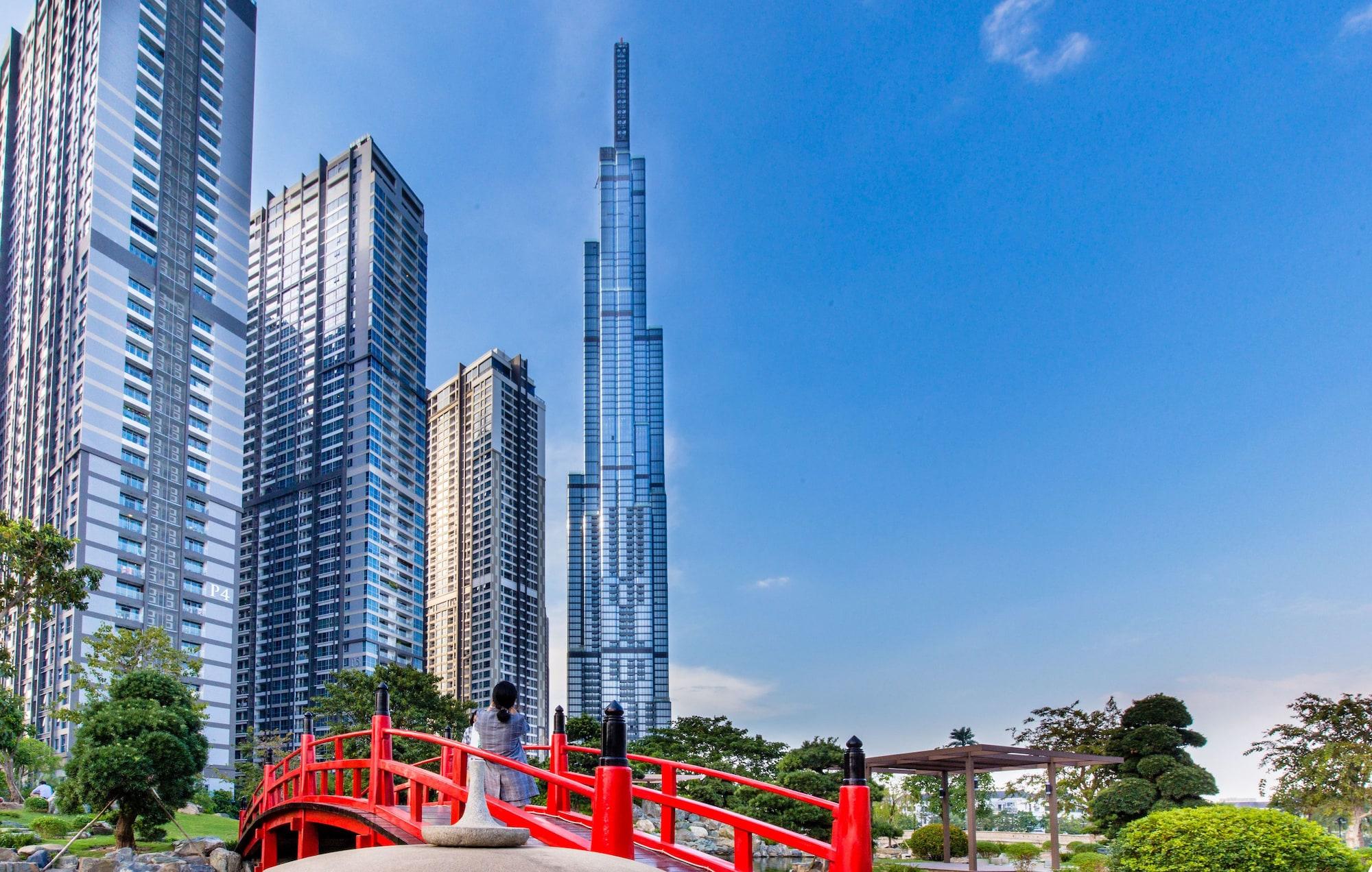 LANDMARK PLUS RESIDENCES LUXURY SUITE - Best Day