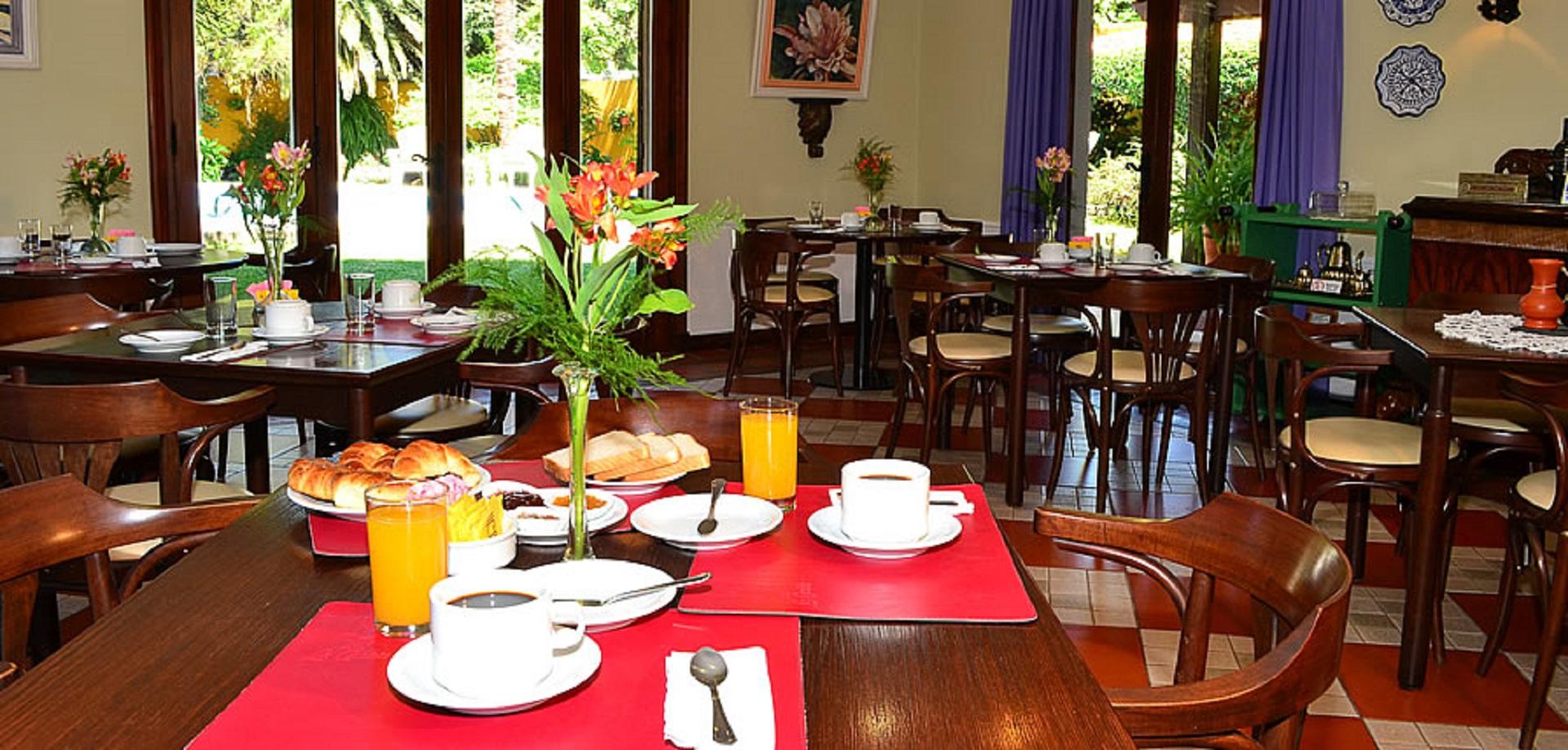 Bar/Salón Hotel La Candela