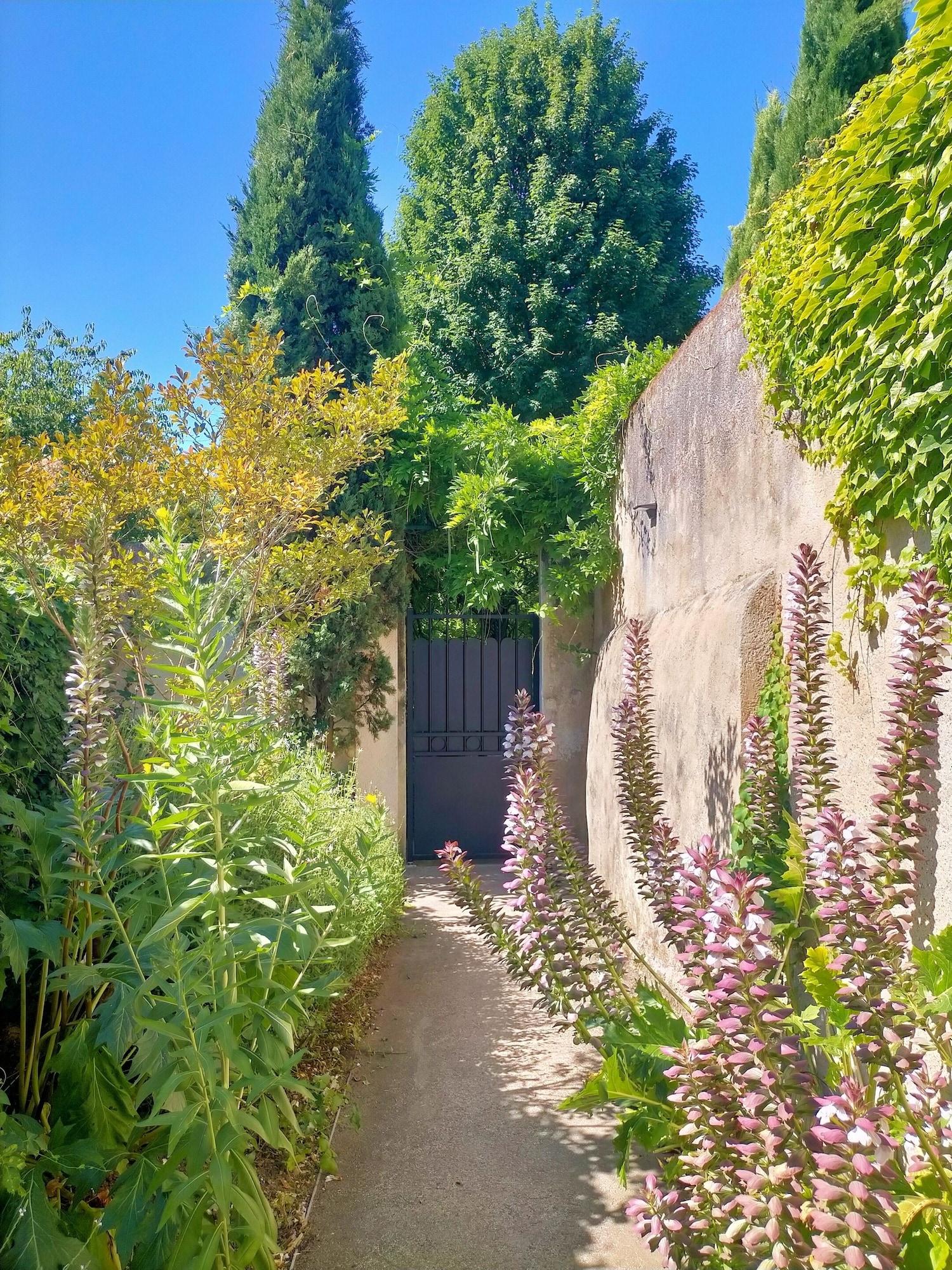 Varios Le Clos du Château