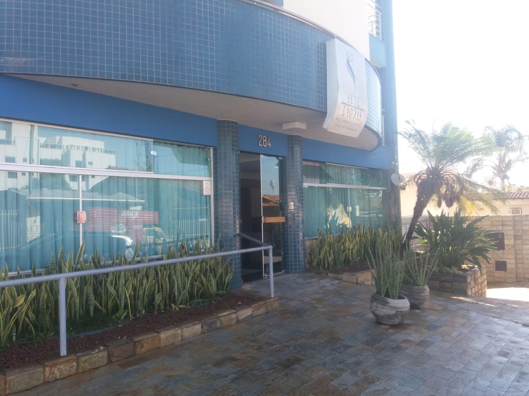 Vista Exterior Sete Lagoas Residence Hotel