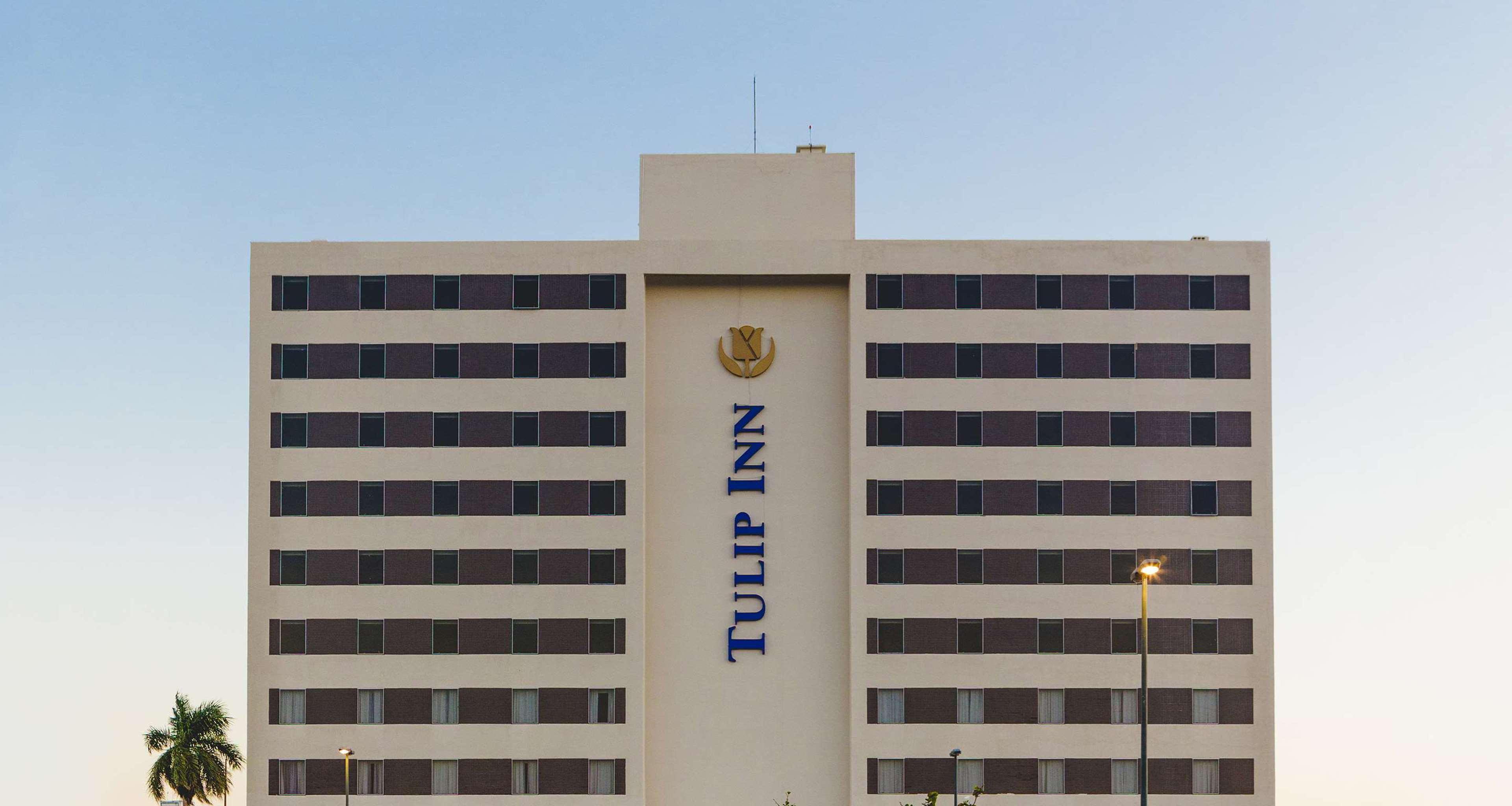 Vista Exterior Tulip Inn Campos de Goytacazes